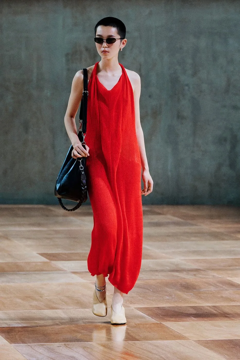 https___hypebeast.com_image_2026_06_24_lemaire-ss27-paris-fashion-week-runway-collection-016.jpeg