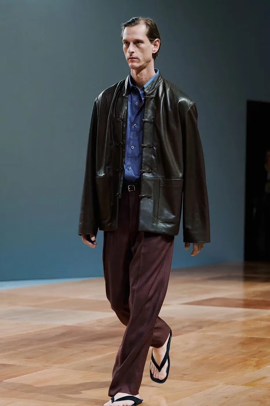 https___hypebeast.com_image_2026_06_24_lemaire-ss27-paris-fashion-week-runway-collection-026.jpeg