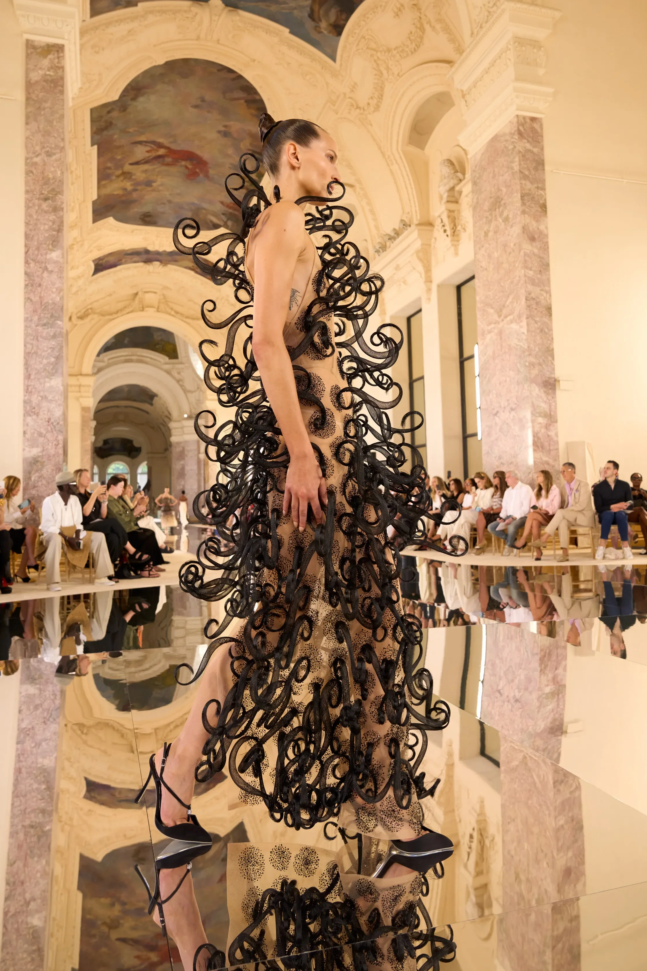00009-schiaparelli-fall-2026-couture-credit-brand.webp