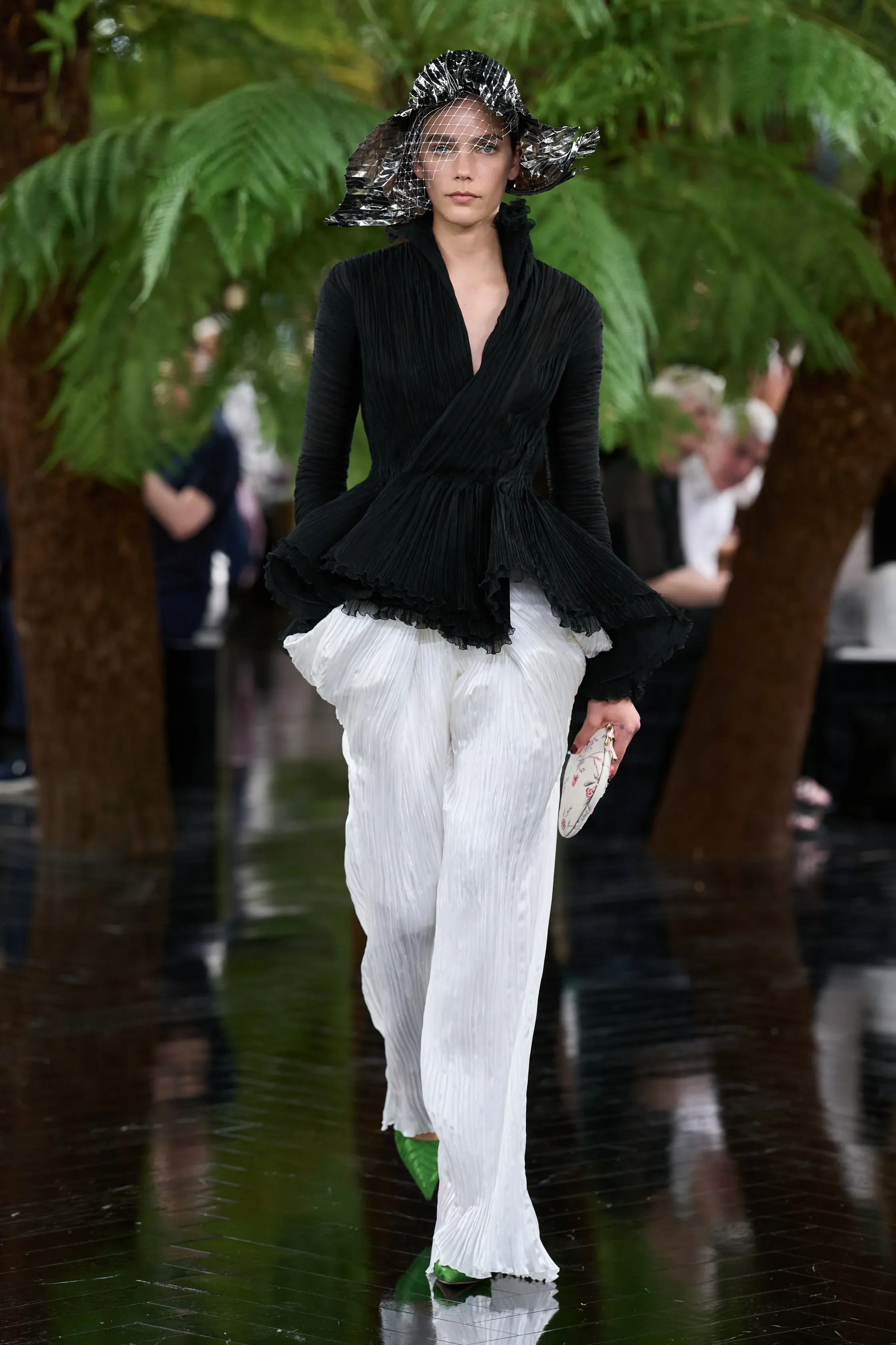 00006-christian-dior-fall-2026-couture-credit-gorunway.webp