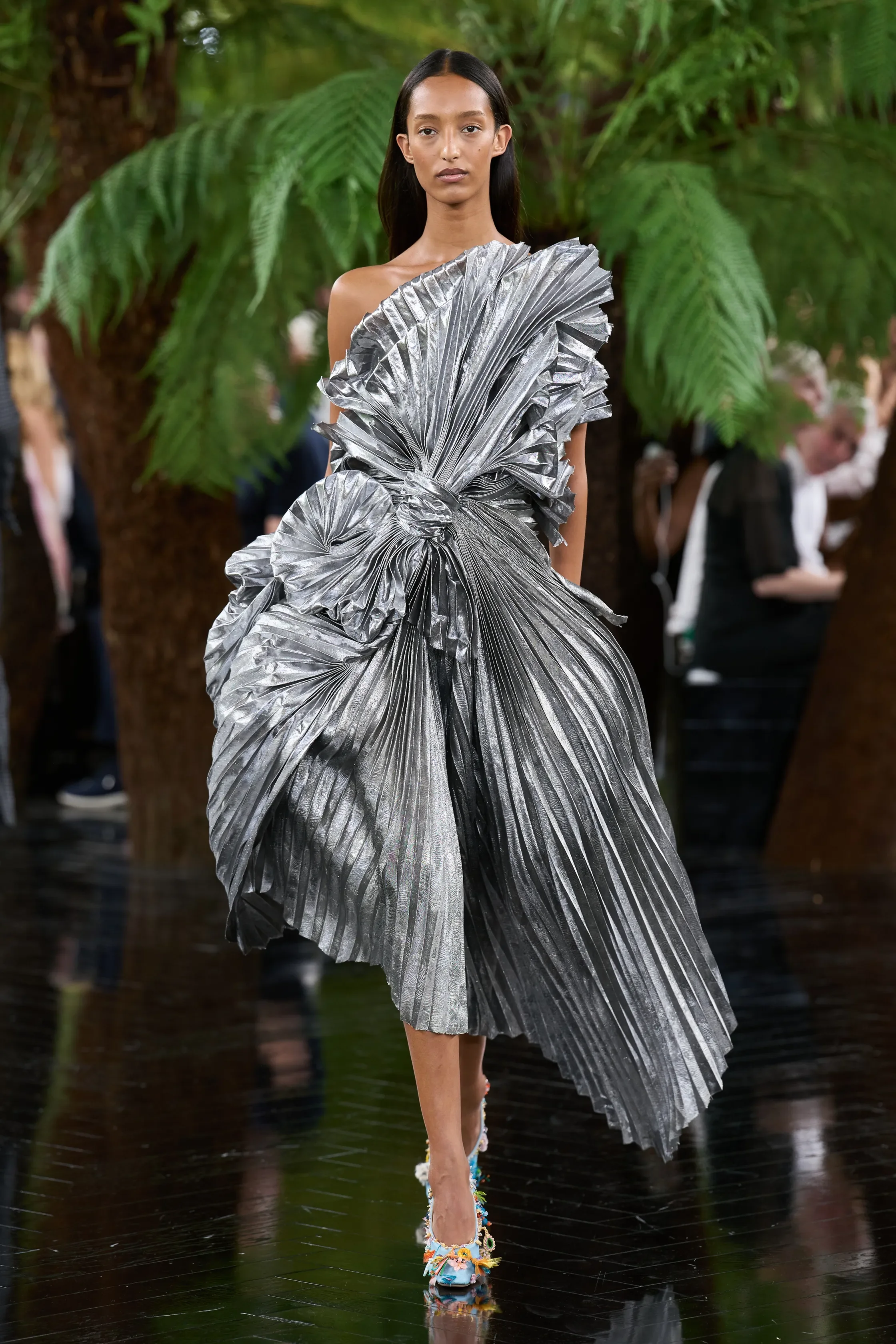 00008-christian-dior-fall-2026-couture-credit-gorunway.webp