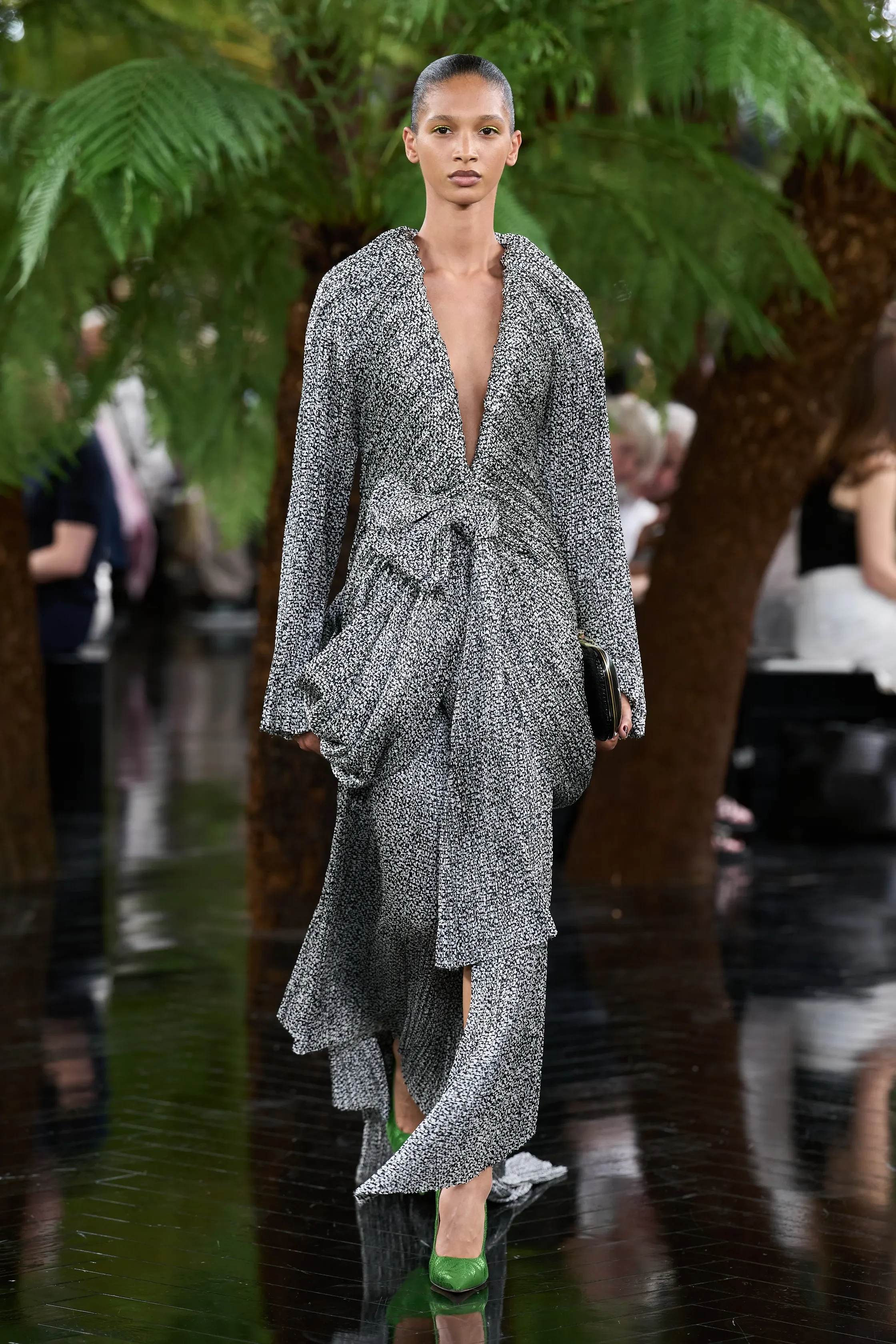 00012-christian-dior-fall-2026-couture-credit-gorunway.webp