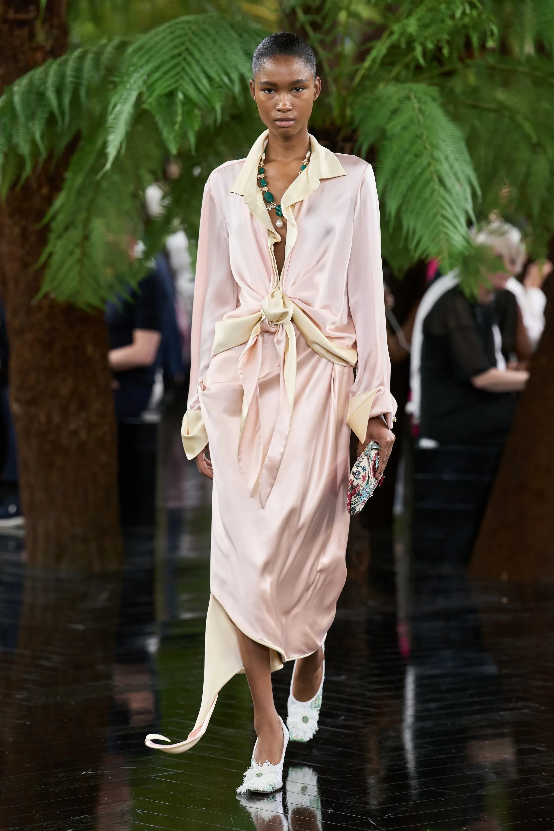 00015-christian-dior-fall-2026-couture-credit-gorunway.webp