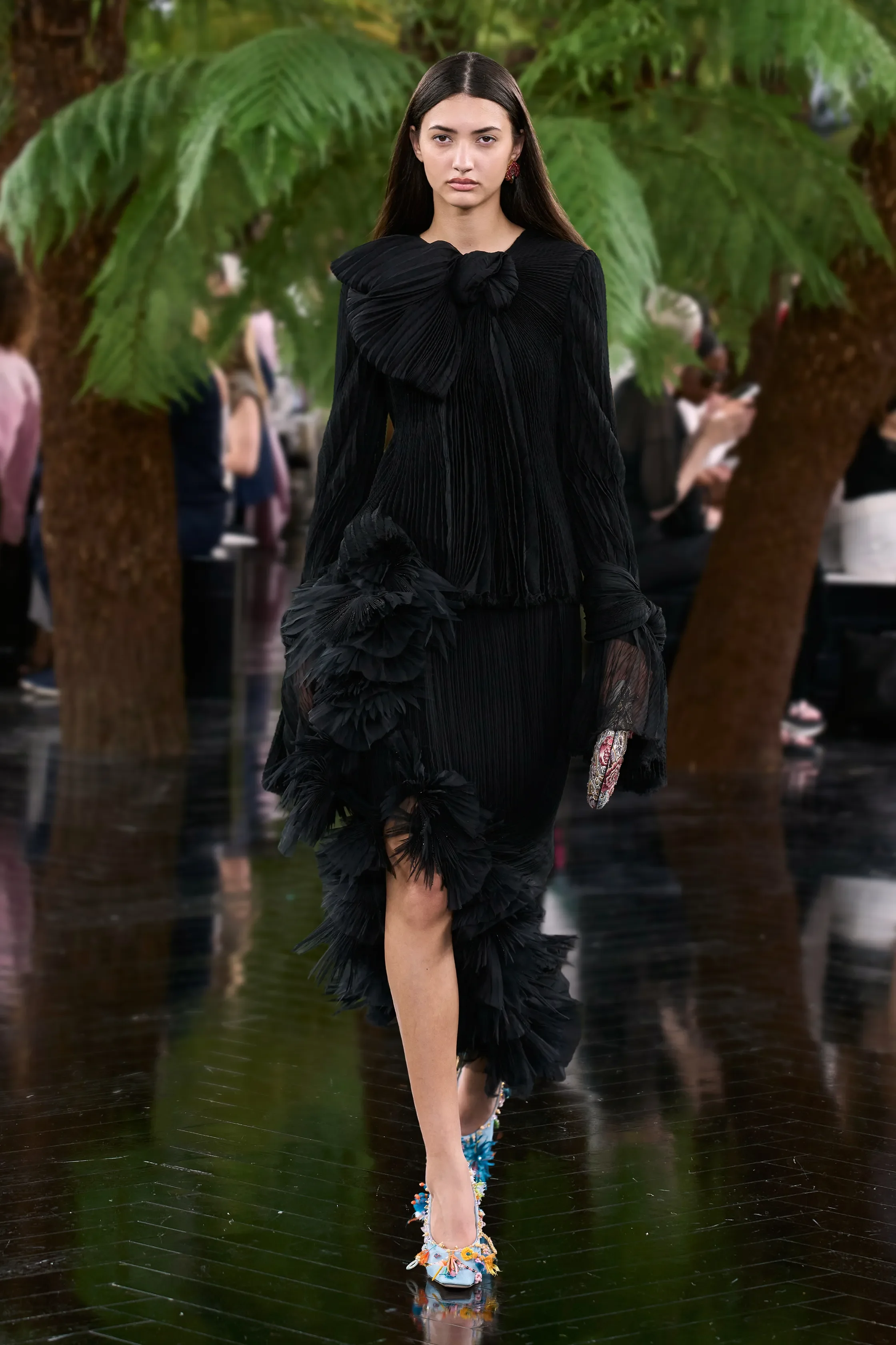 00027-christian-dior-fall-2026-couture-credit-gorunway.webp