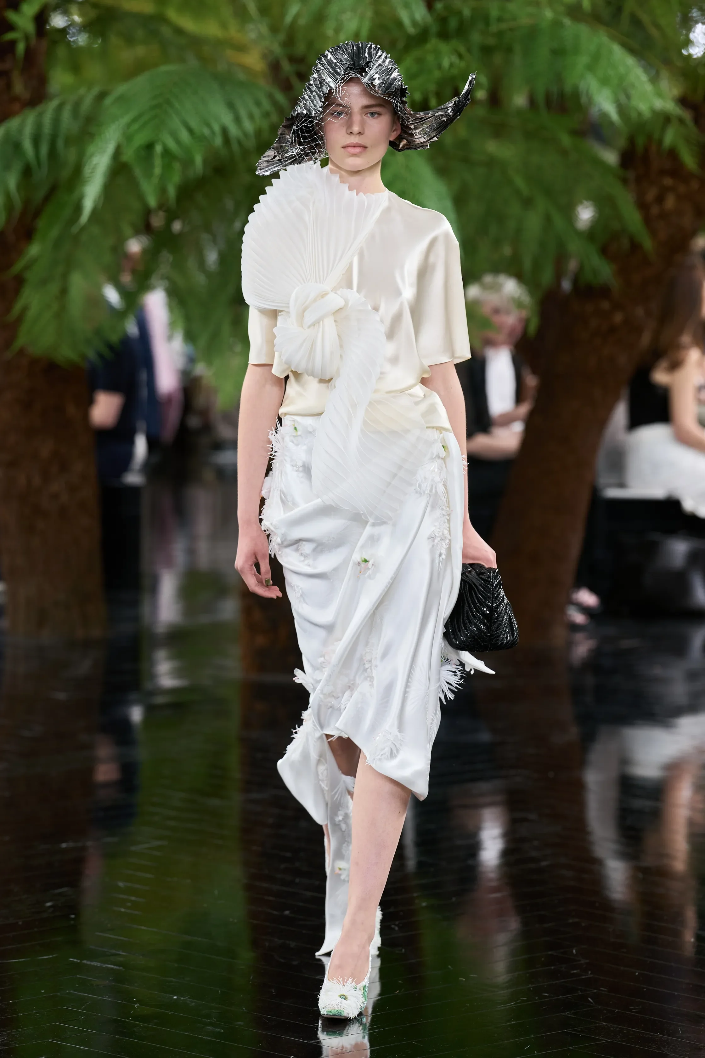 00033-christian-dior-fall-2026-couture-credit-gorunway.webp