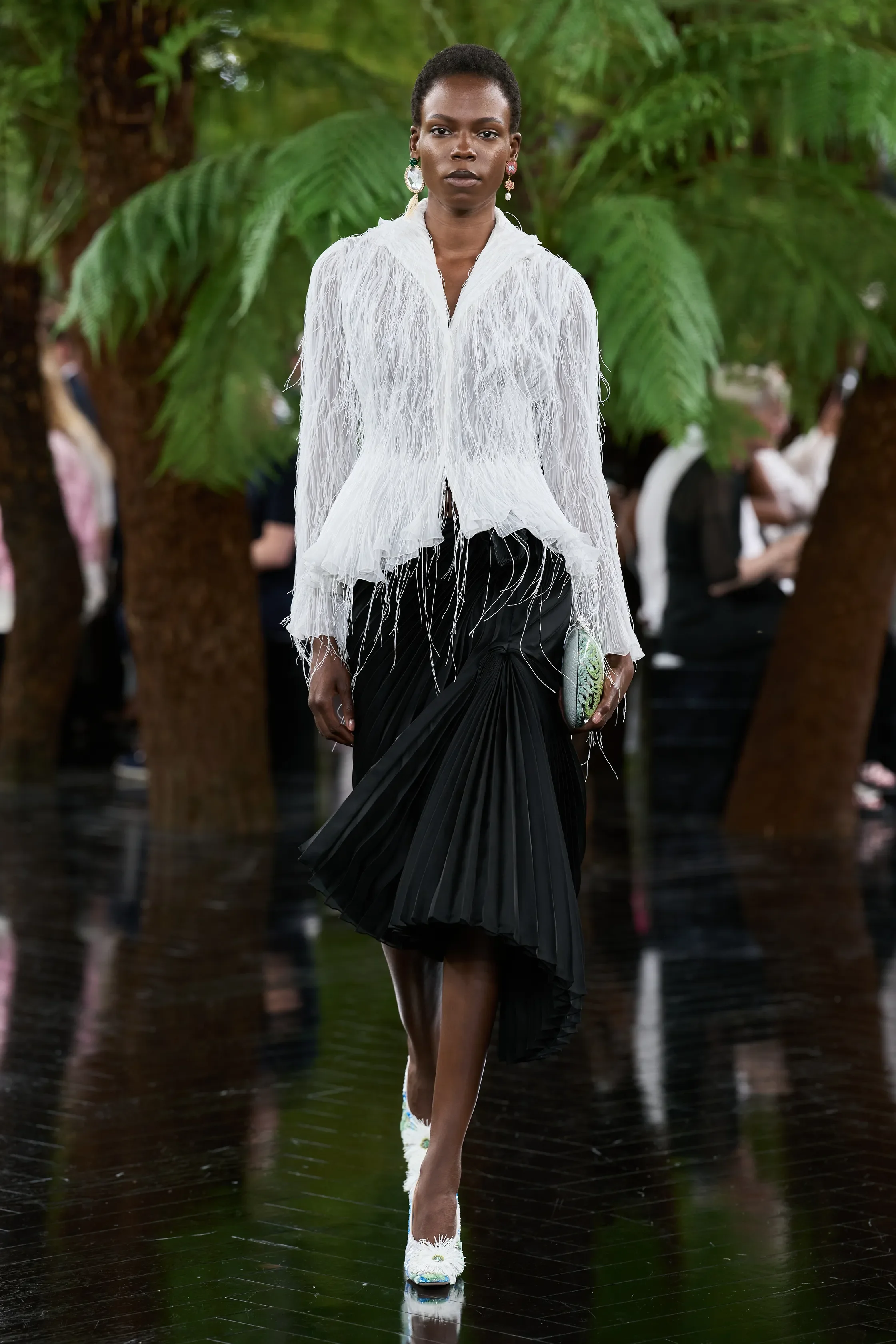 00045-christian-dior-fall-2026-couture-credit-gorunway.webp