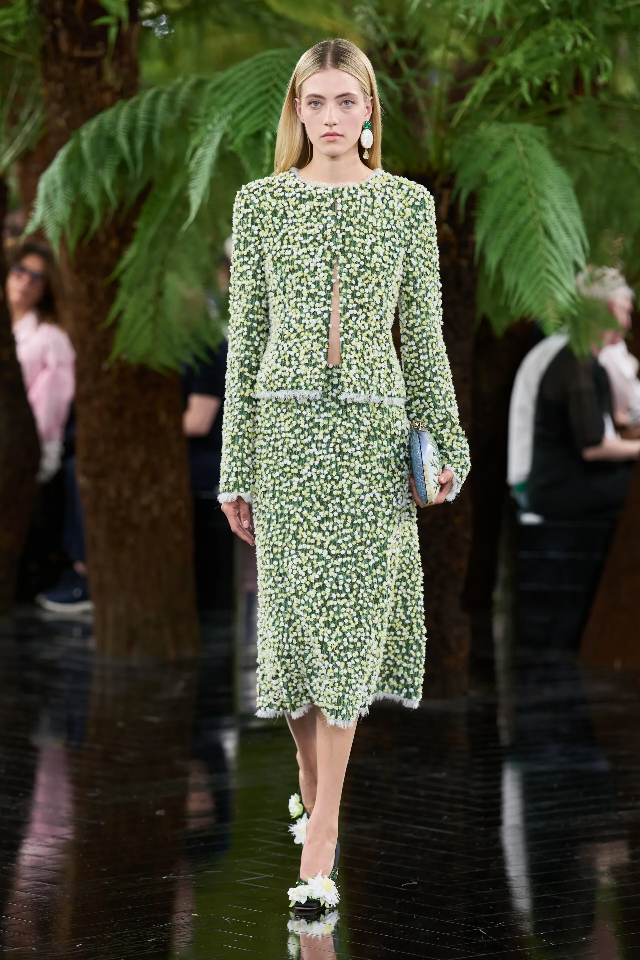 00057-christian-dior-fall-2026-couture-credit-gorunway.webp