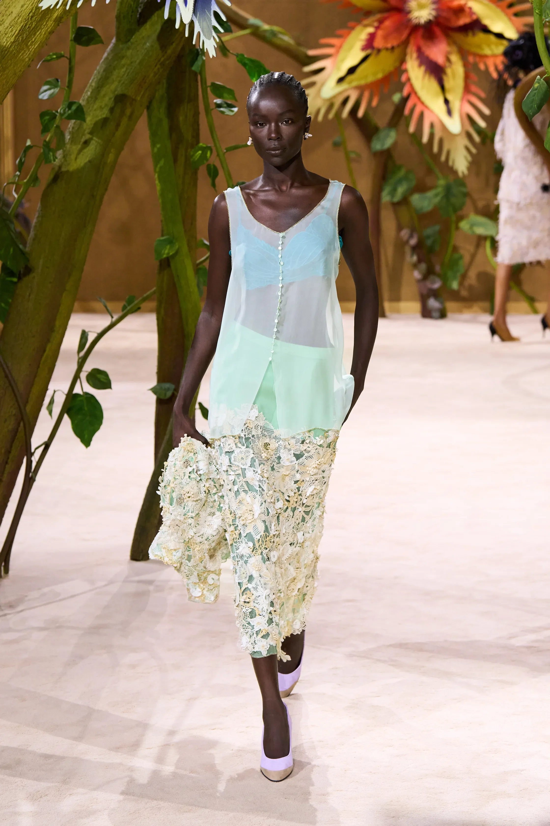 00026-chanel-fall-2026-couture-credit-gorunway.webp