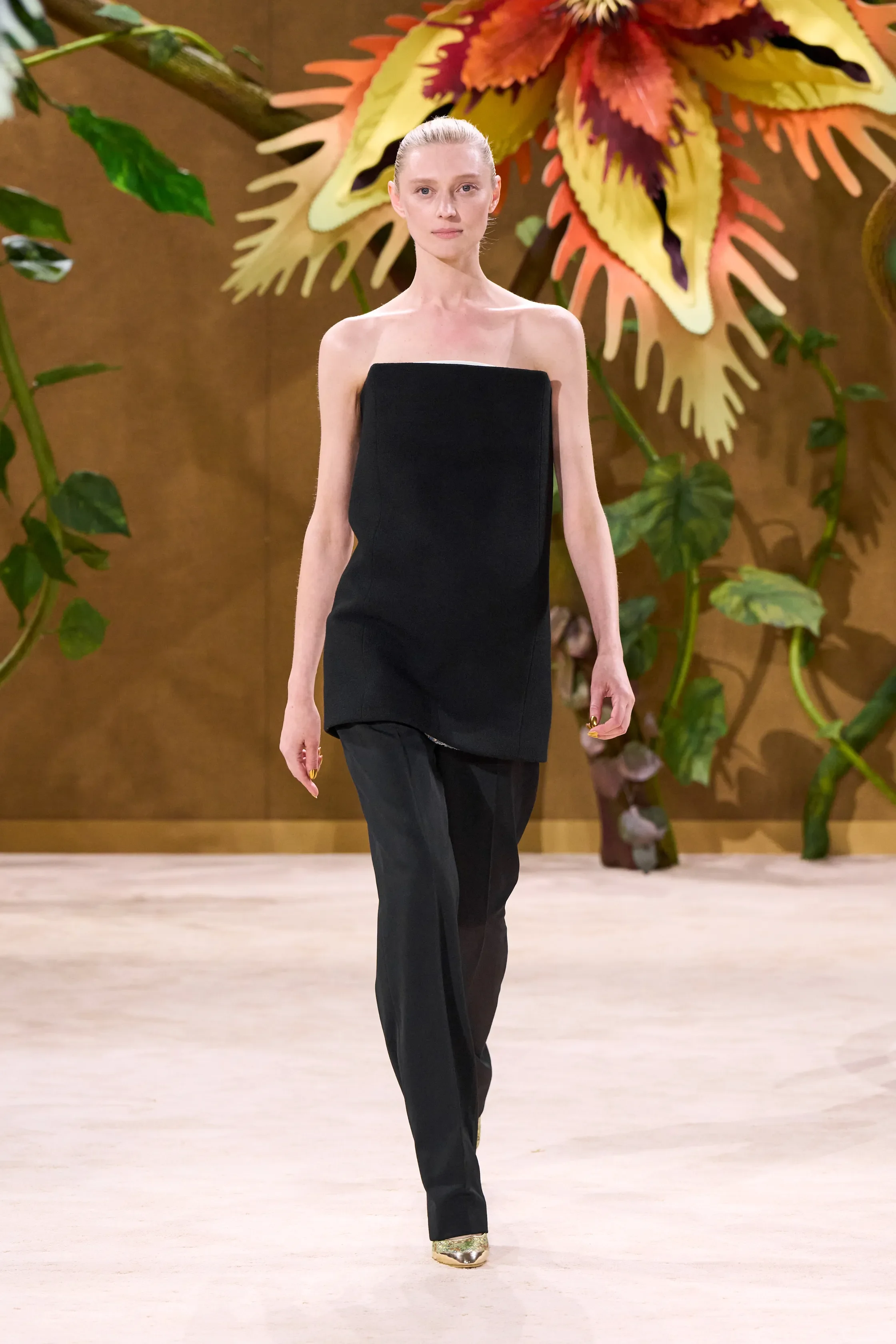 00041-chanel-fall-2026-couture-credit-gorunway.webp