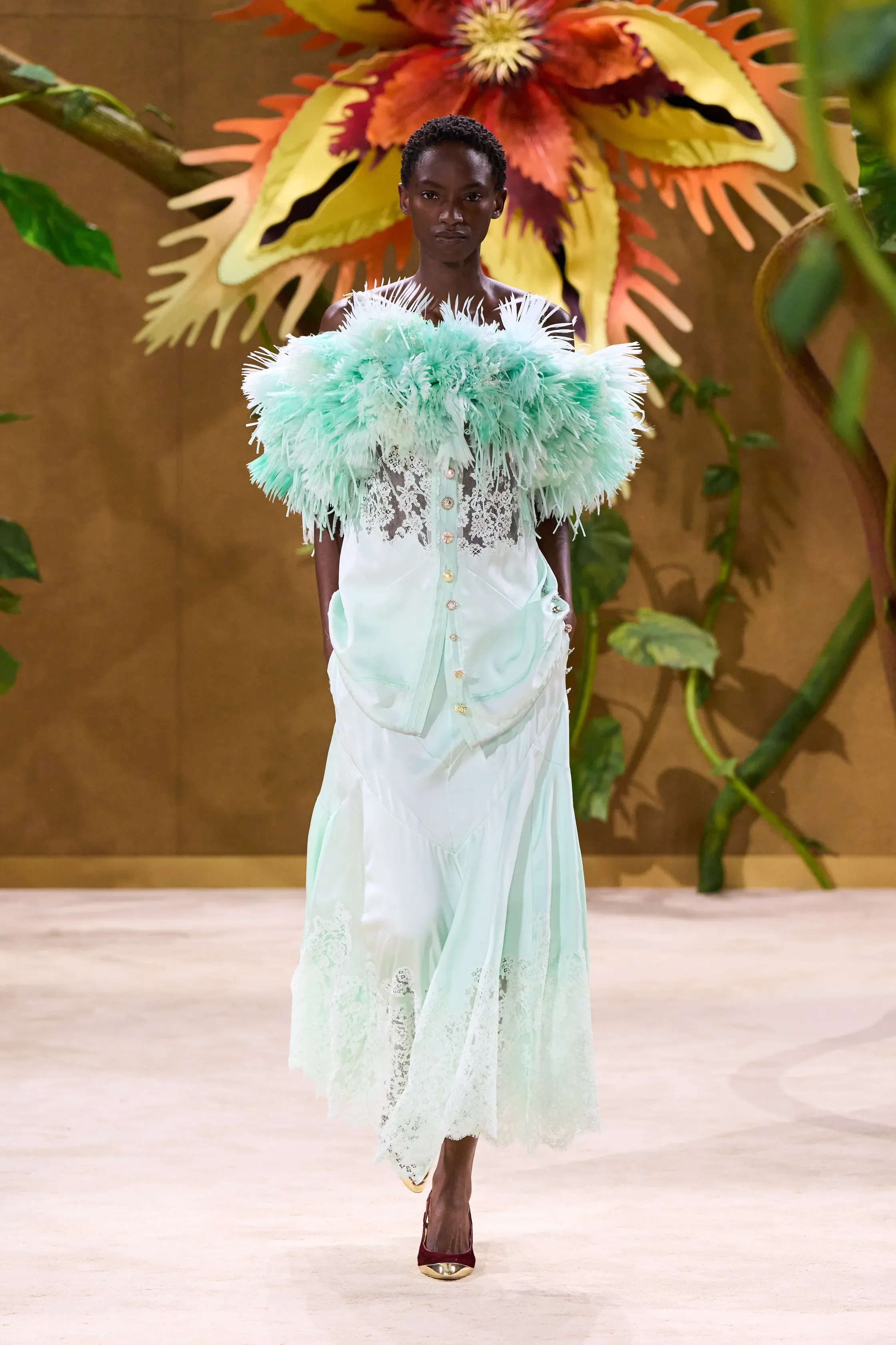 00049-chanel-fall-2026-couture-credit-gorunway.webp