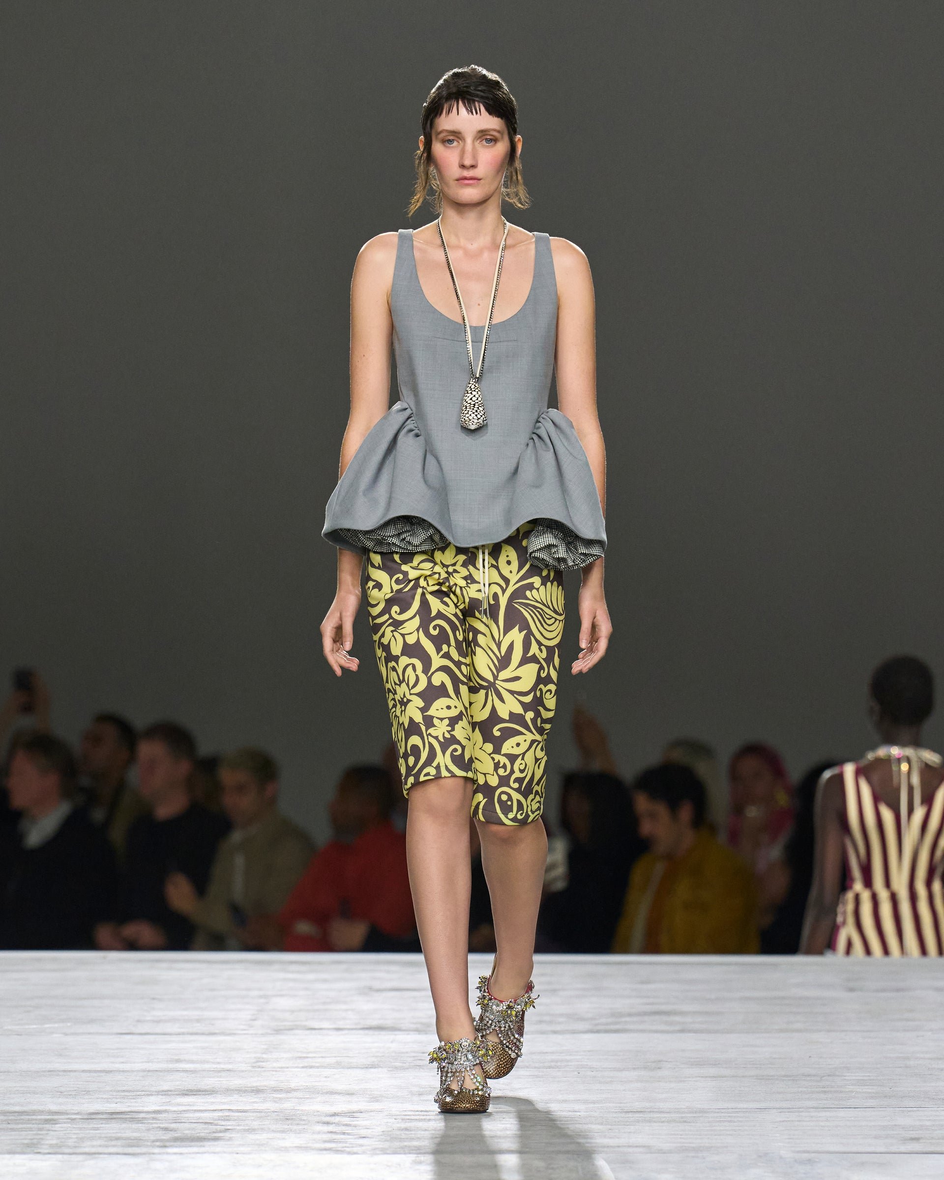 DRIES_VAN_NOTEN_SS26_3278x4098_LOOKS_08.jpg