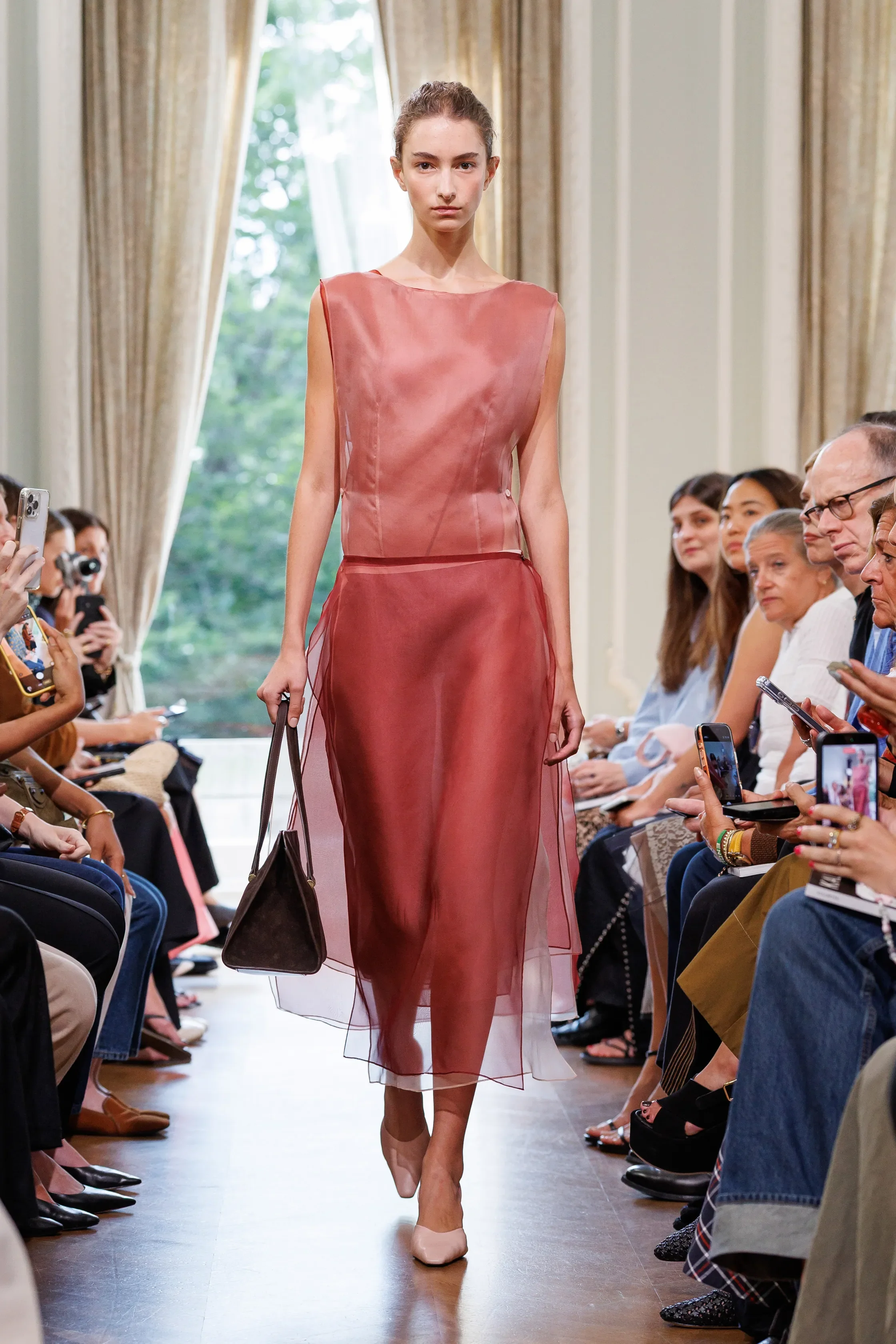 00005-kallmeyer-spring-2027-ready-to-wear-credit-brand.jpg.webp