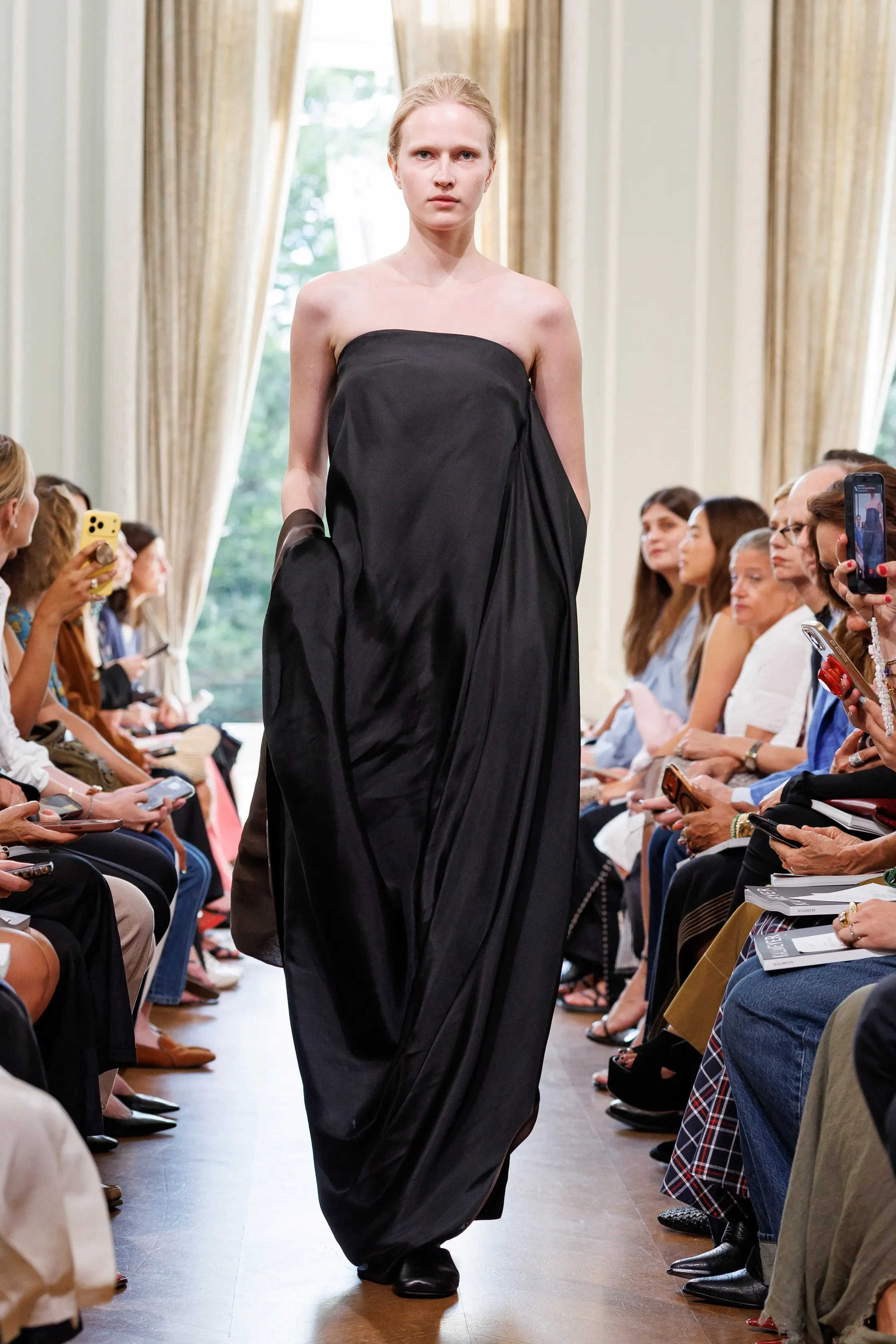 00033-kallmeyer-spring-2027-ready-to-wear-credit-brand.jpg.webp