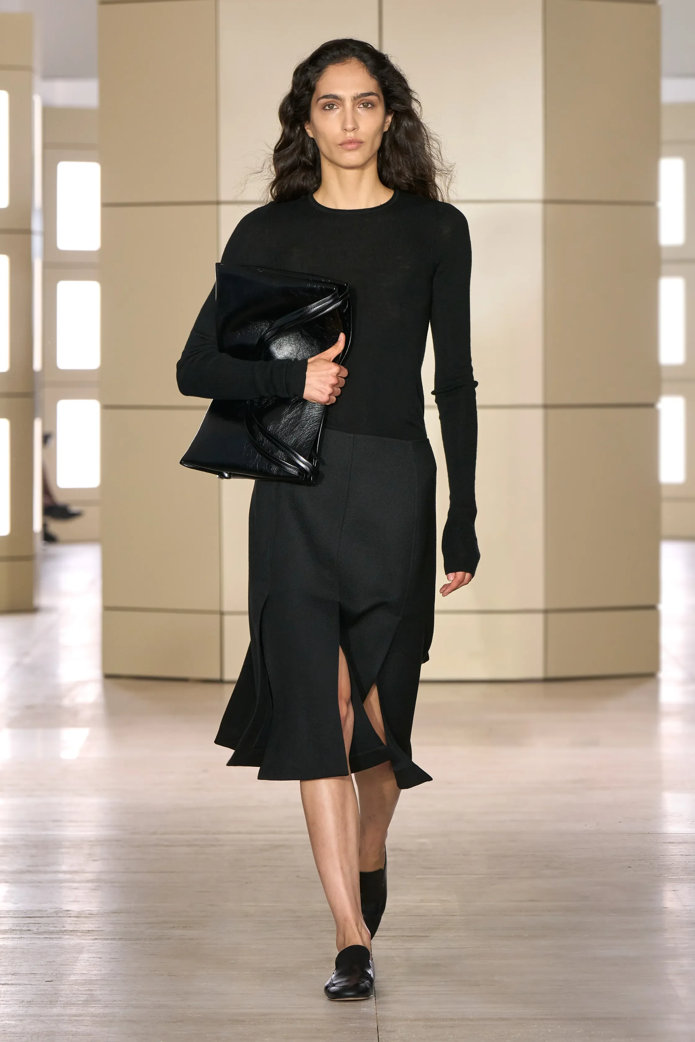 00022-cos-fall-2026-ready-to-wear-credit-gorunway.jpg.webp