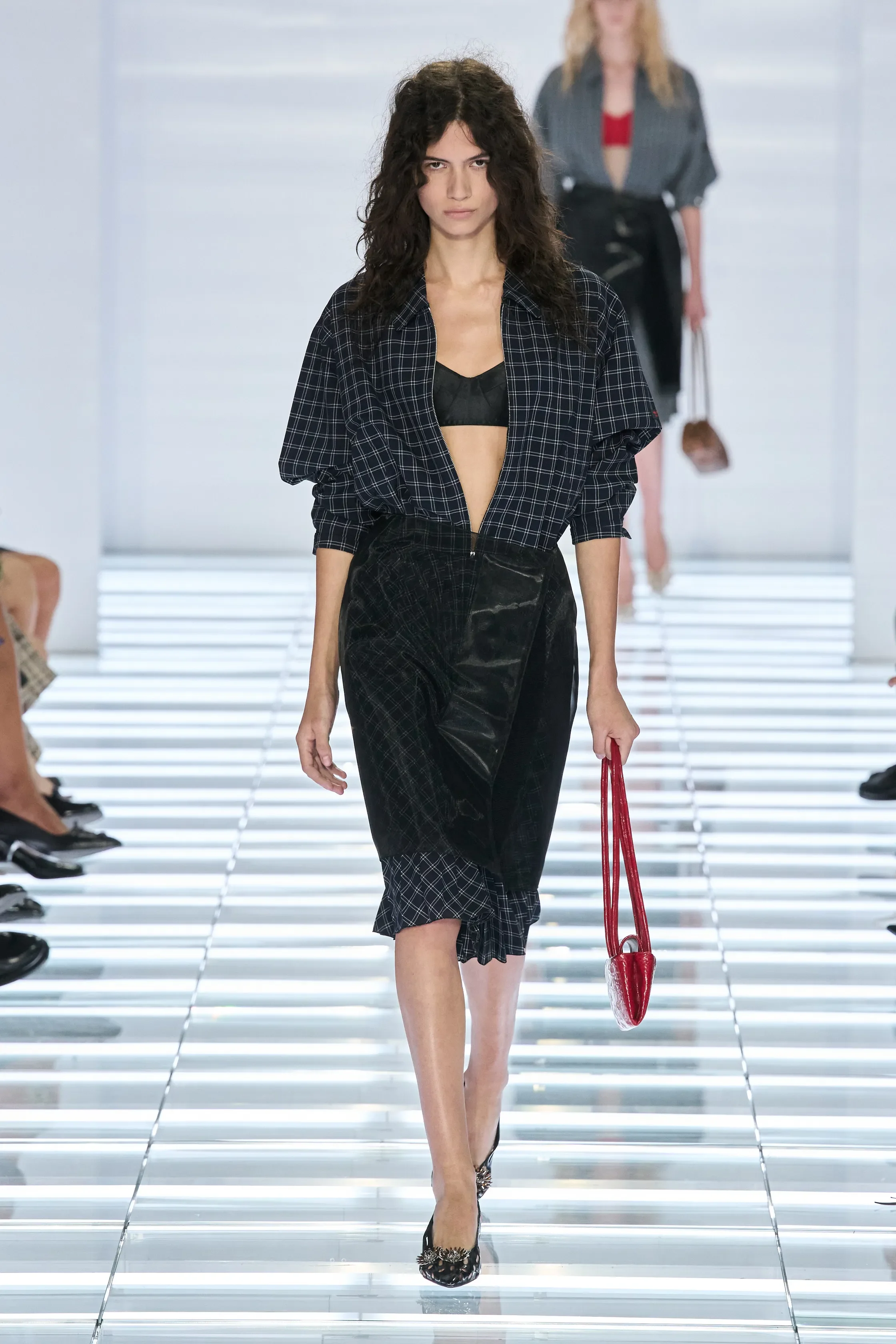 00043-prada-spring-2027-ready-to-wear-credit-gorunway.jpg.webp