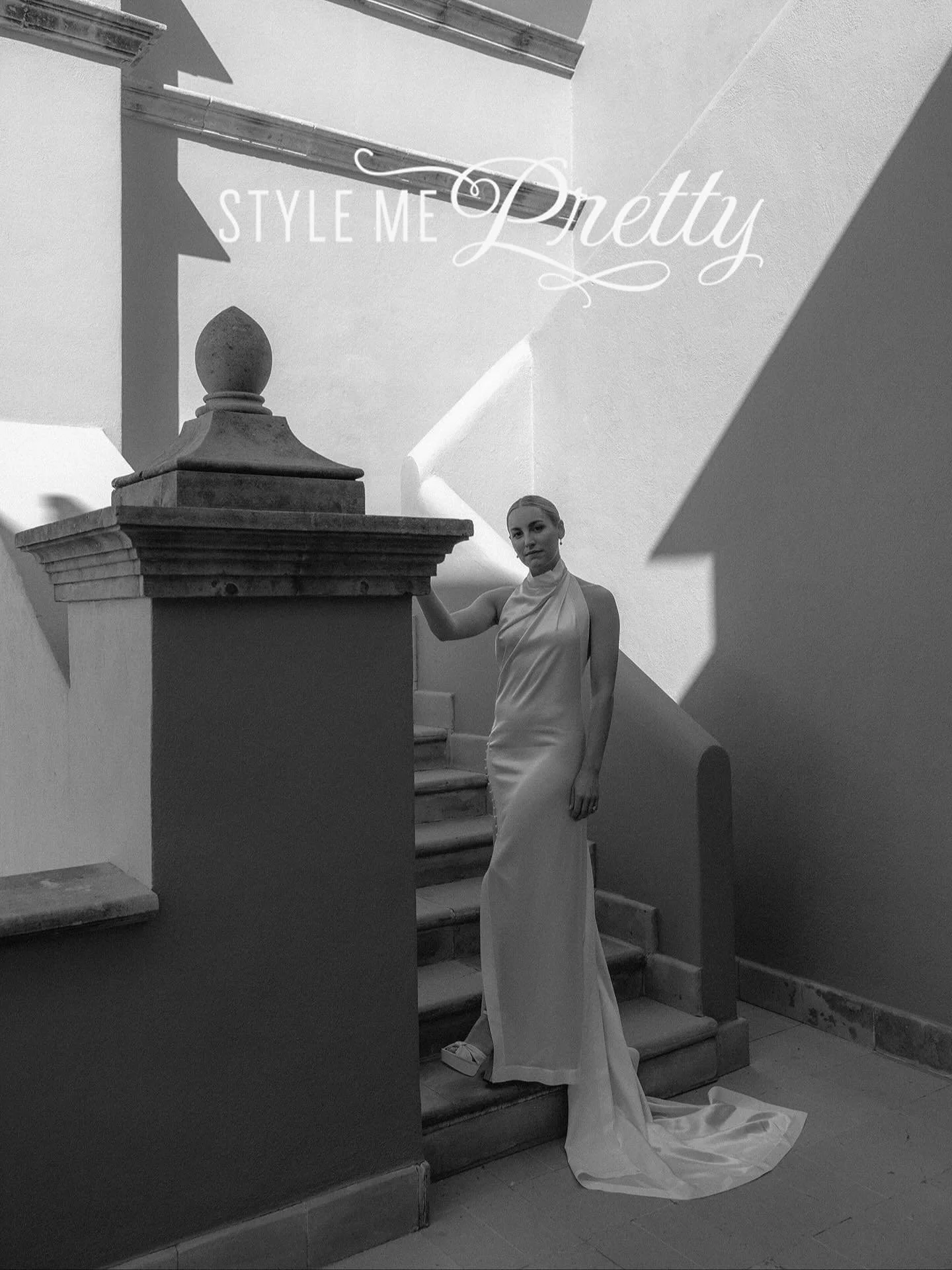 Featured on @stylemepretty 

Vintage Chanel and Modern Romance Come Together in This San Miguel de Allende Wedding 

Publication @stylemepretty 
Photography @marcusjollyweddings 
Planning &amp; Design @penziweddings
Dresses @daniellefrankelstudio @da