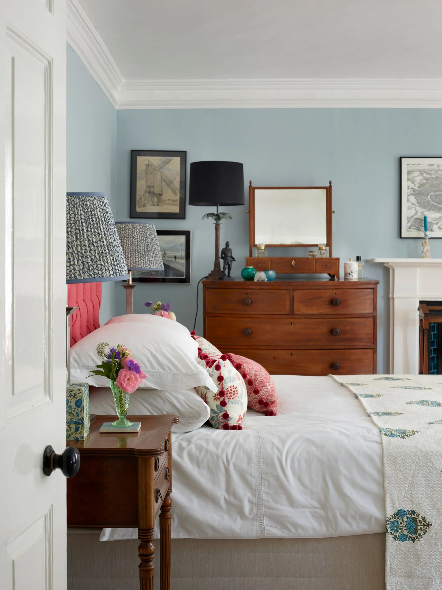 Emilia's-home99608.jpg