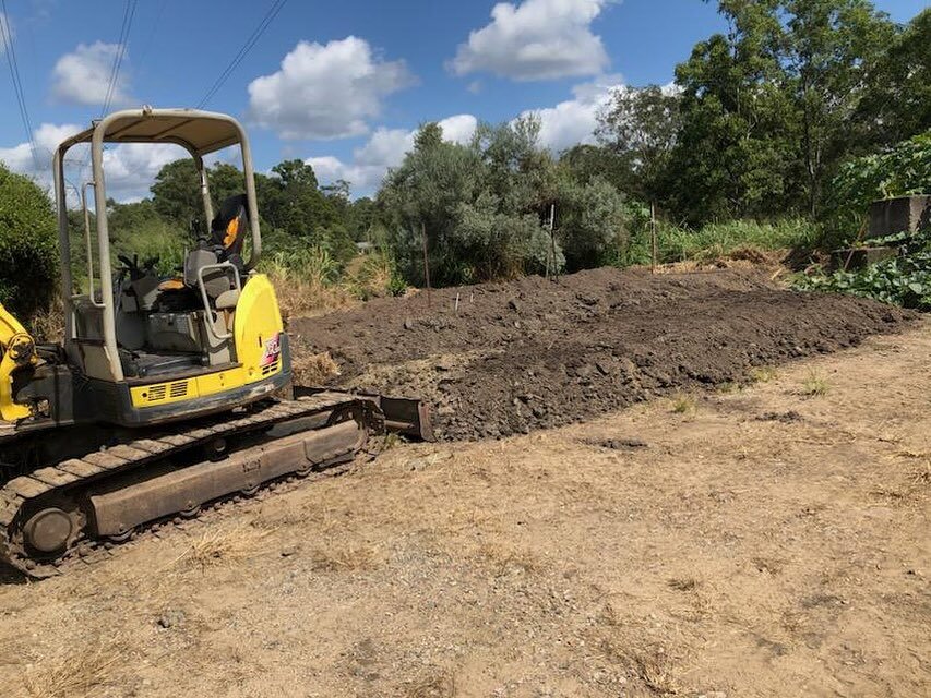 It&rsquo;s been an exciting week at Closeburn as a small team of @nexus_care volunteers began prepping a 40m stretch of garden beds to produce a spring harvest, destined for Nexus Care food parcels 👨&zwj;🌾🫶👩&zwj;🌾

Nexus Care provides an average