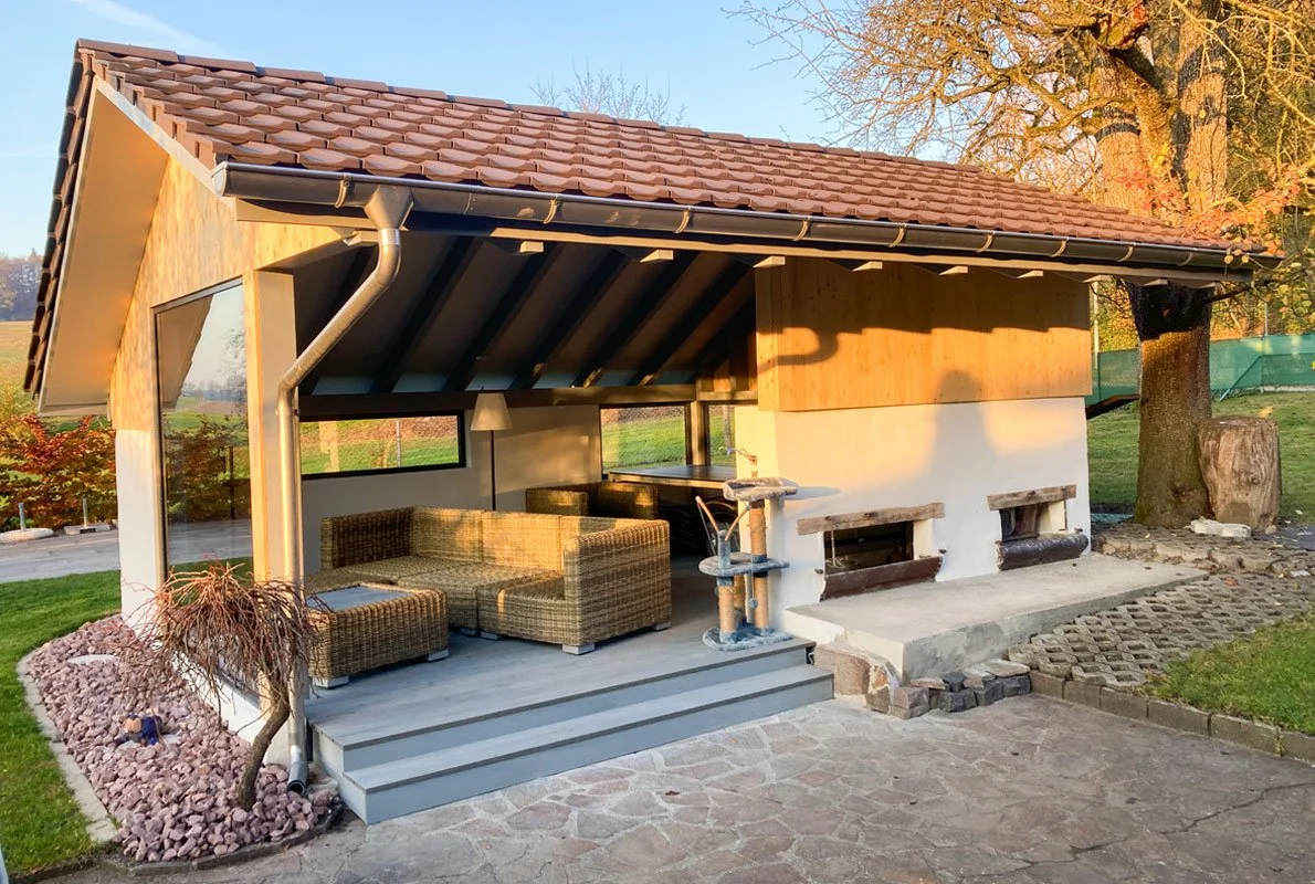 gartenhaus-mit-lounge.jpg