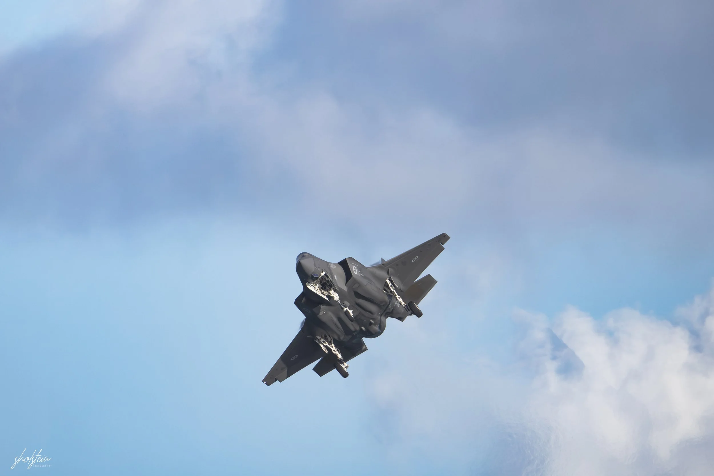 Pacific Airshow 16-8-26p2-1-115-l.jpg