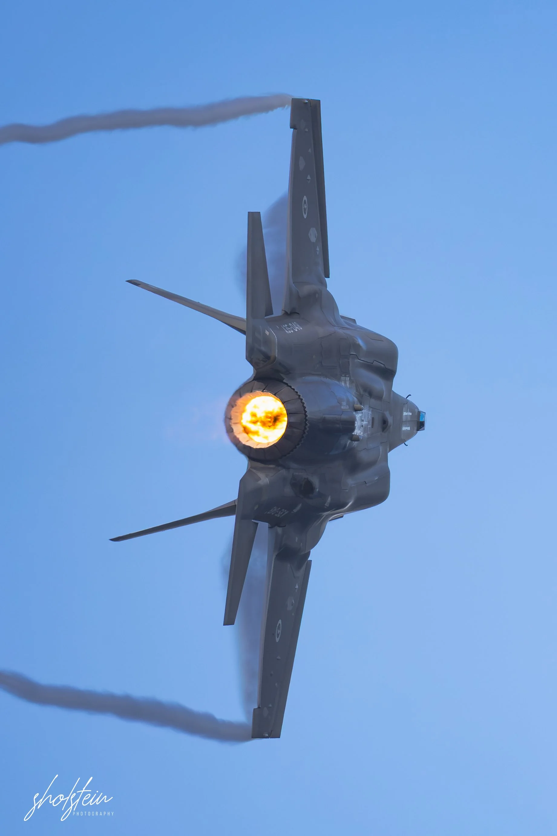 Pacific Airshow 16-8-26p2-1-139-l.jpg