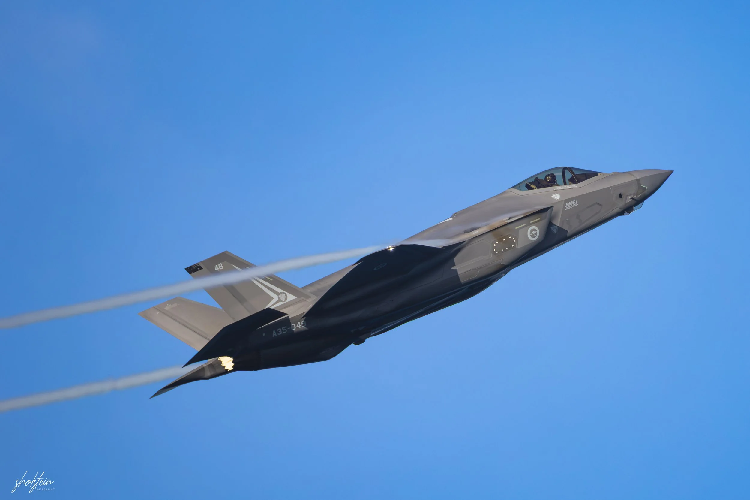 Pacific Airshow 16-8-26p2-1-127-l.jpg