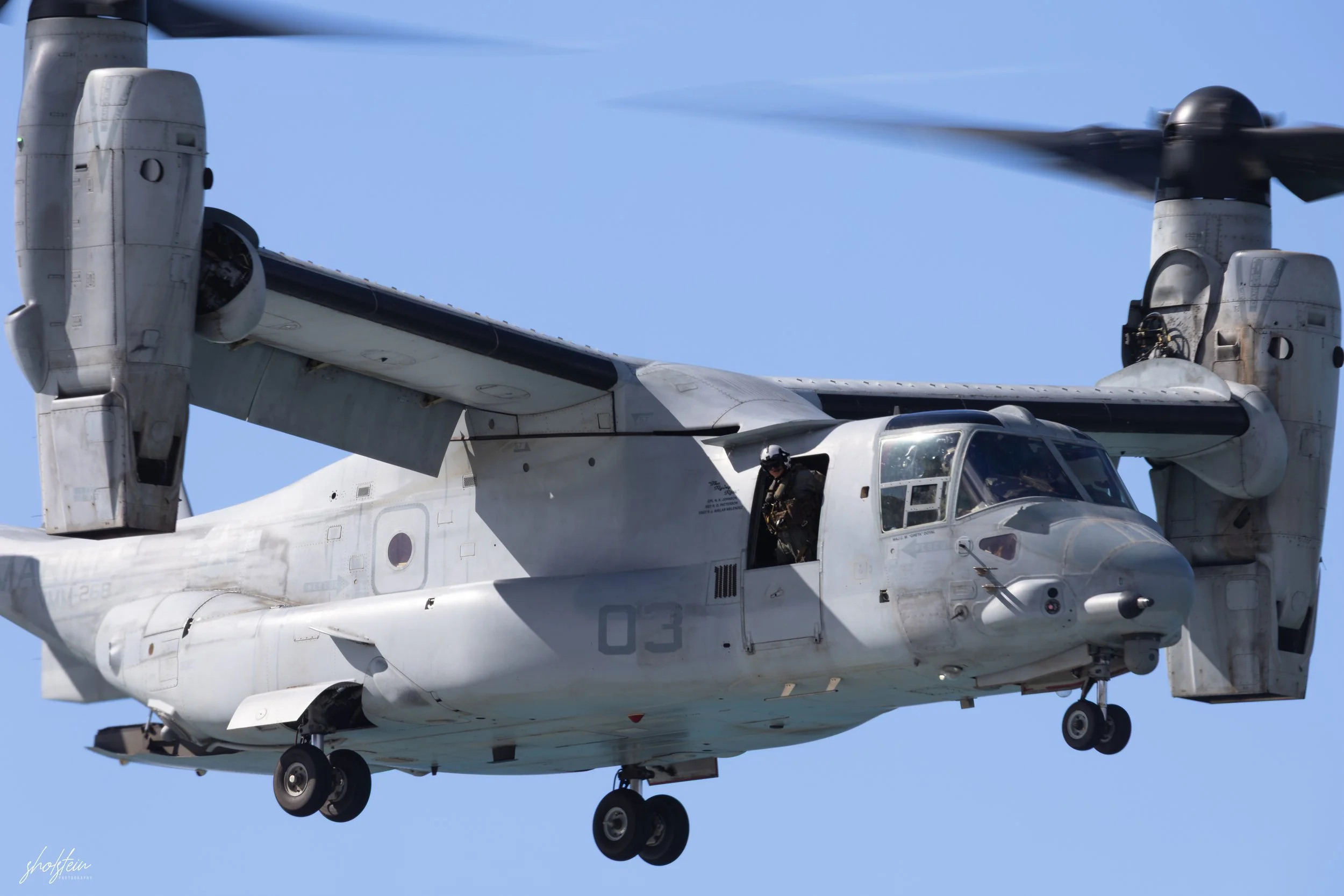 Pacific Airshow 16-8-26p1-1-240-l.jpg