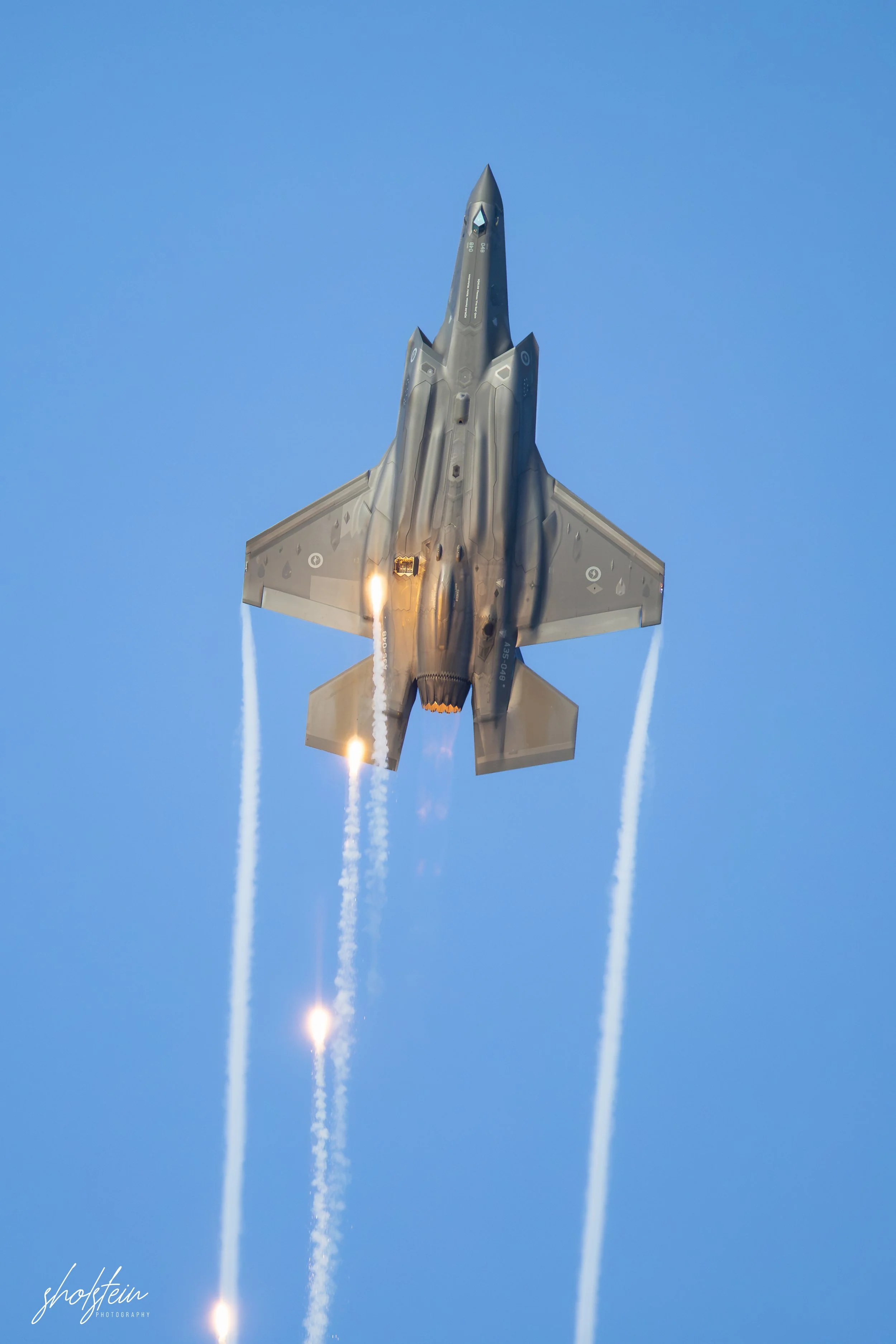 Pacific Airshow 16-8-26p2-1-150-l.jpg