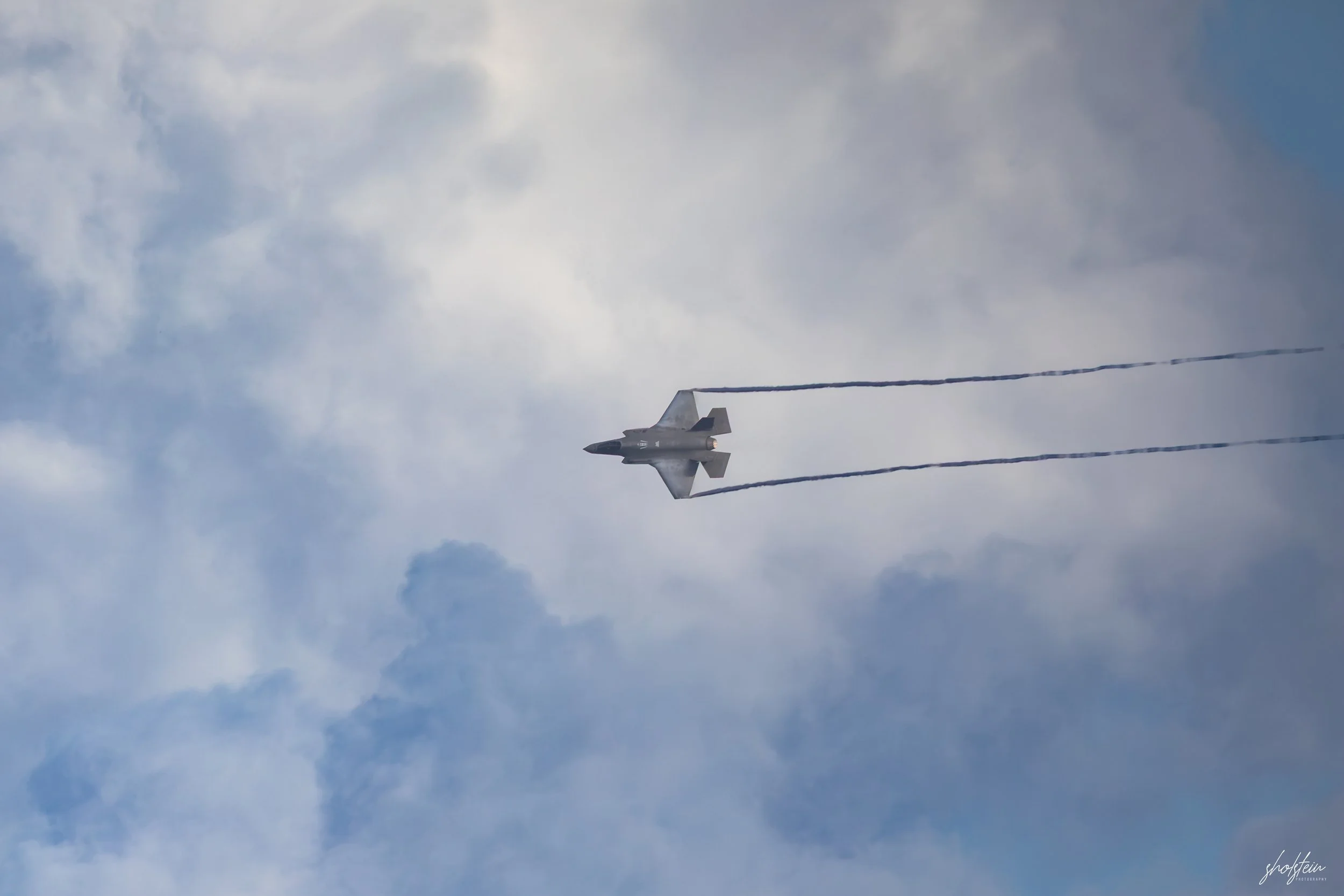 Pacific Airshow 16-8-26p2-1-122-l.jpg