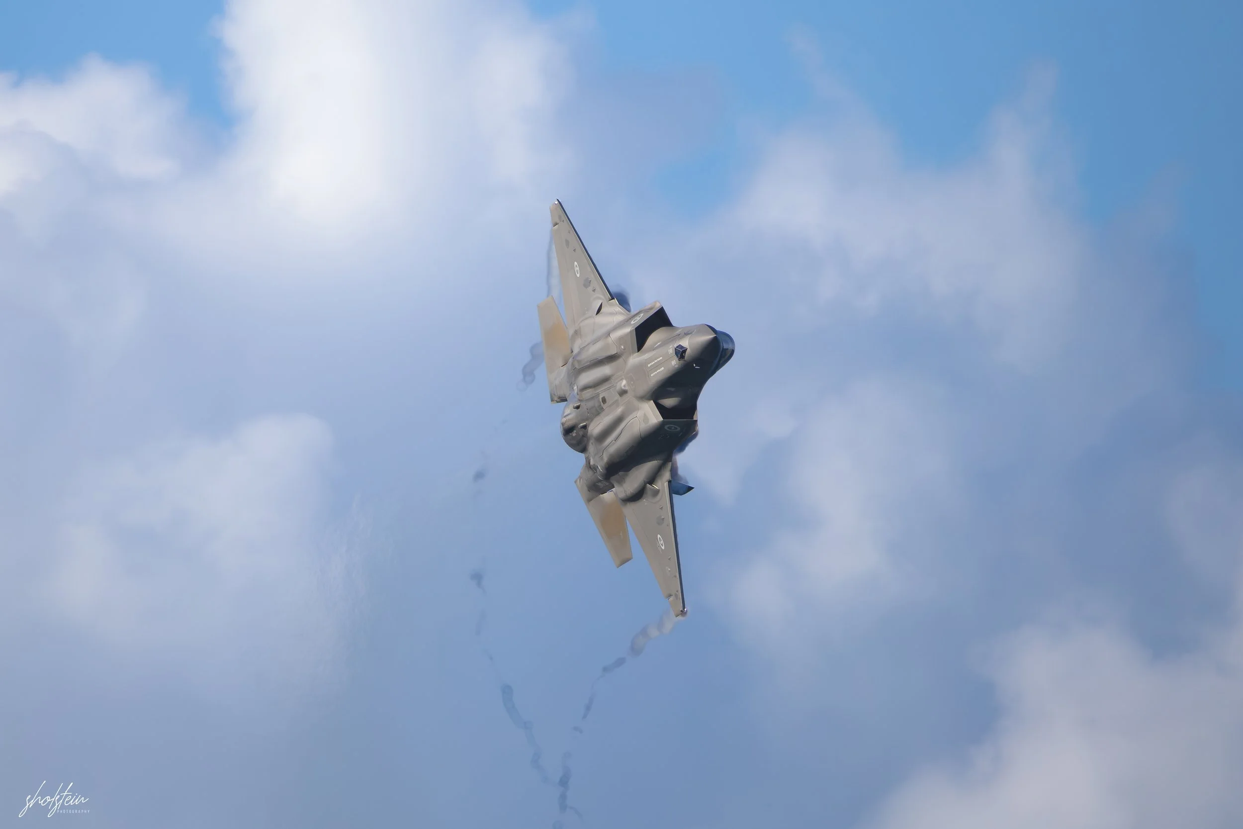 Pacific Airshow 16-8-26p2-1-136-l.jpg