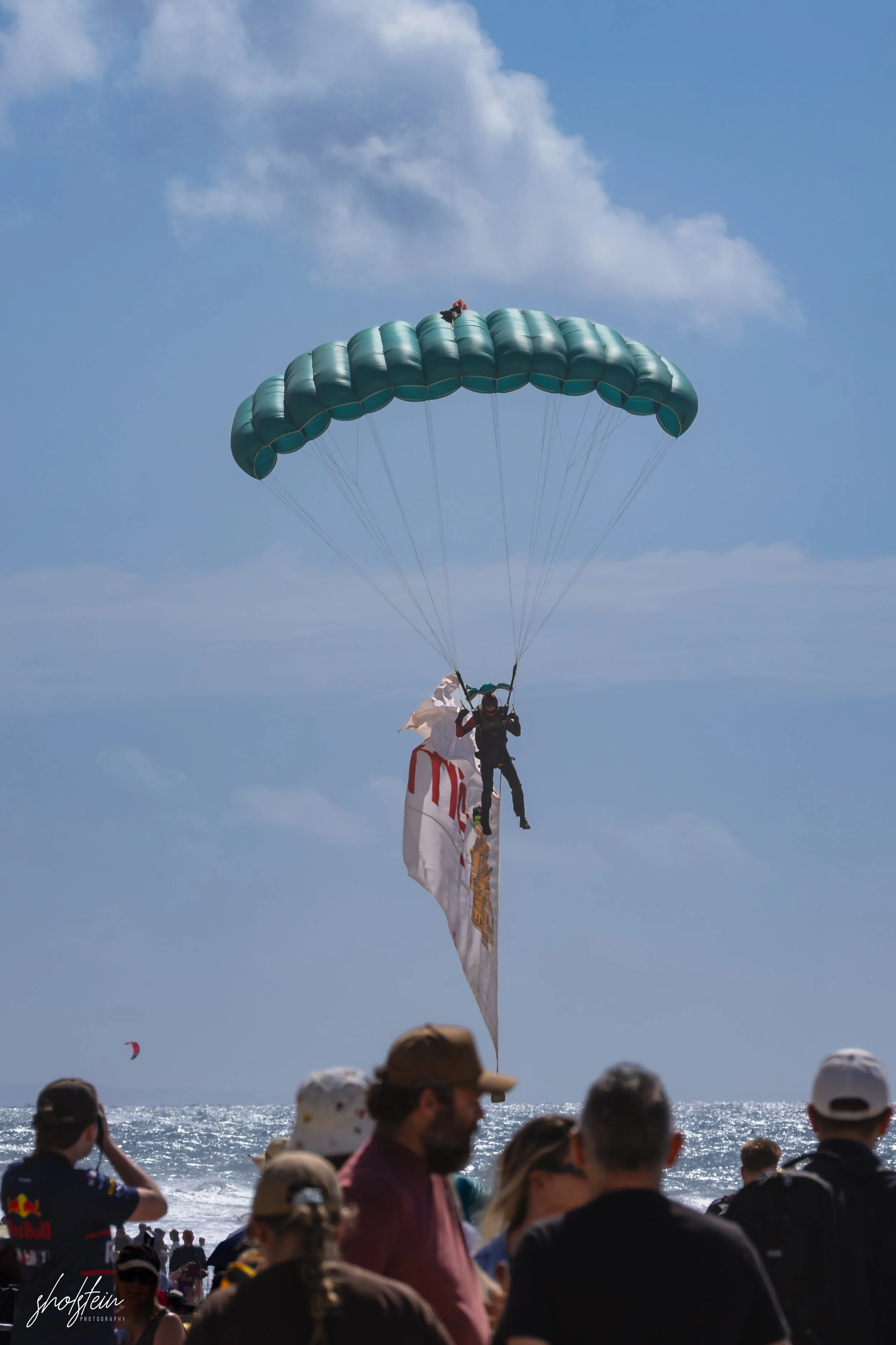 Pacific Airshow 16-8-26p1-1-74-l.jpg