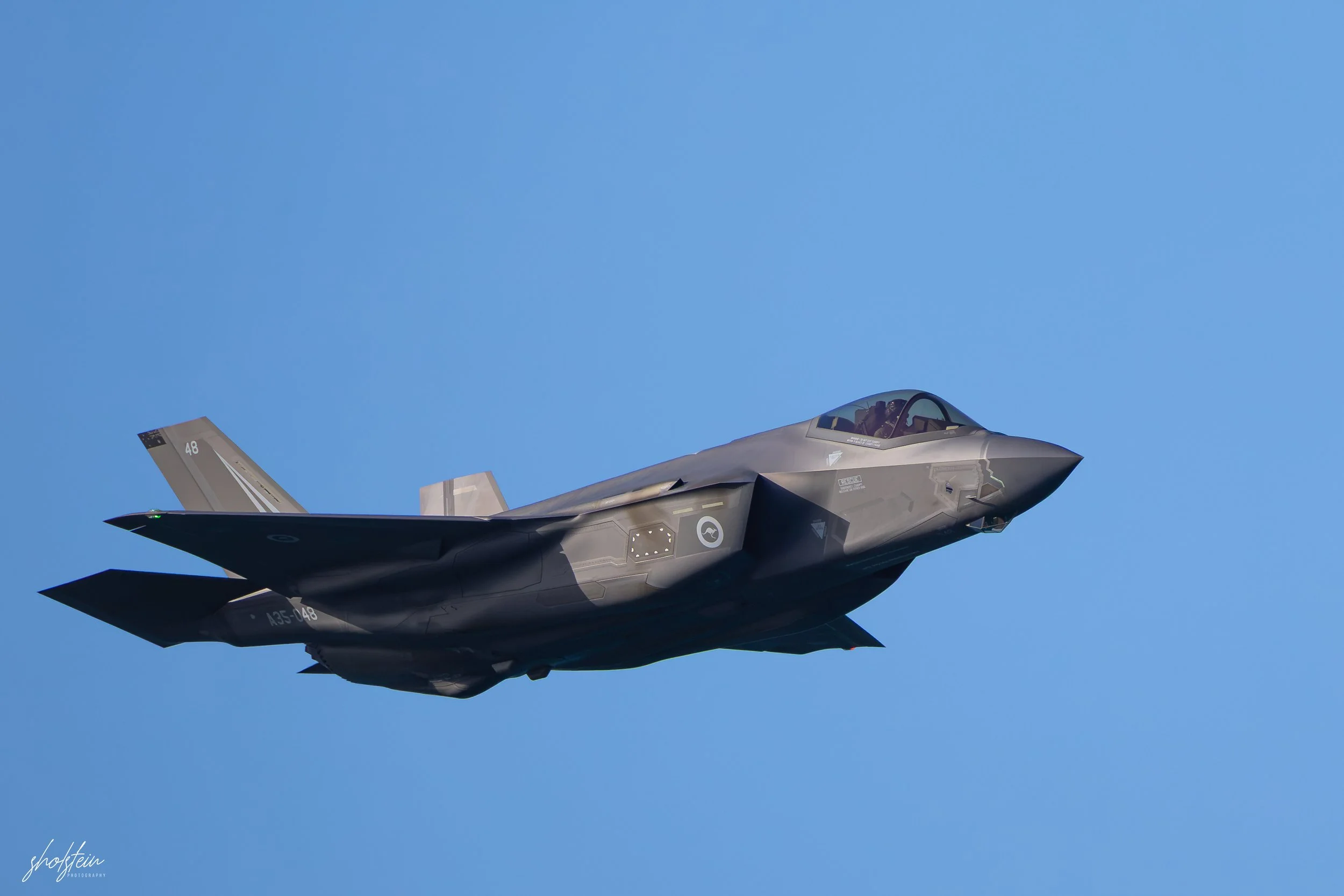 Pacific Airshow 16-8-26p2-1-105-l.jpg