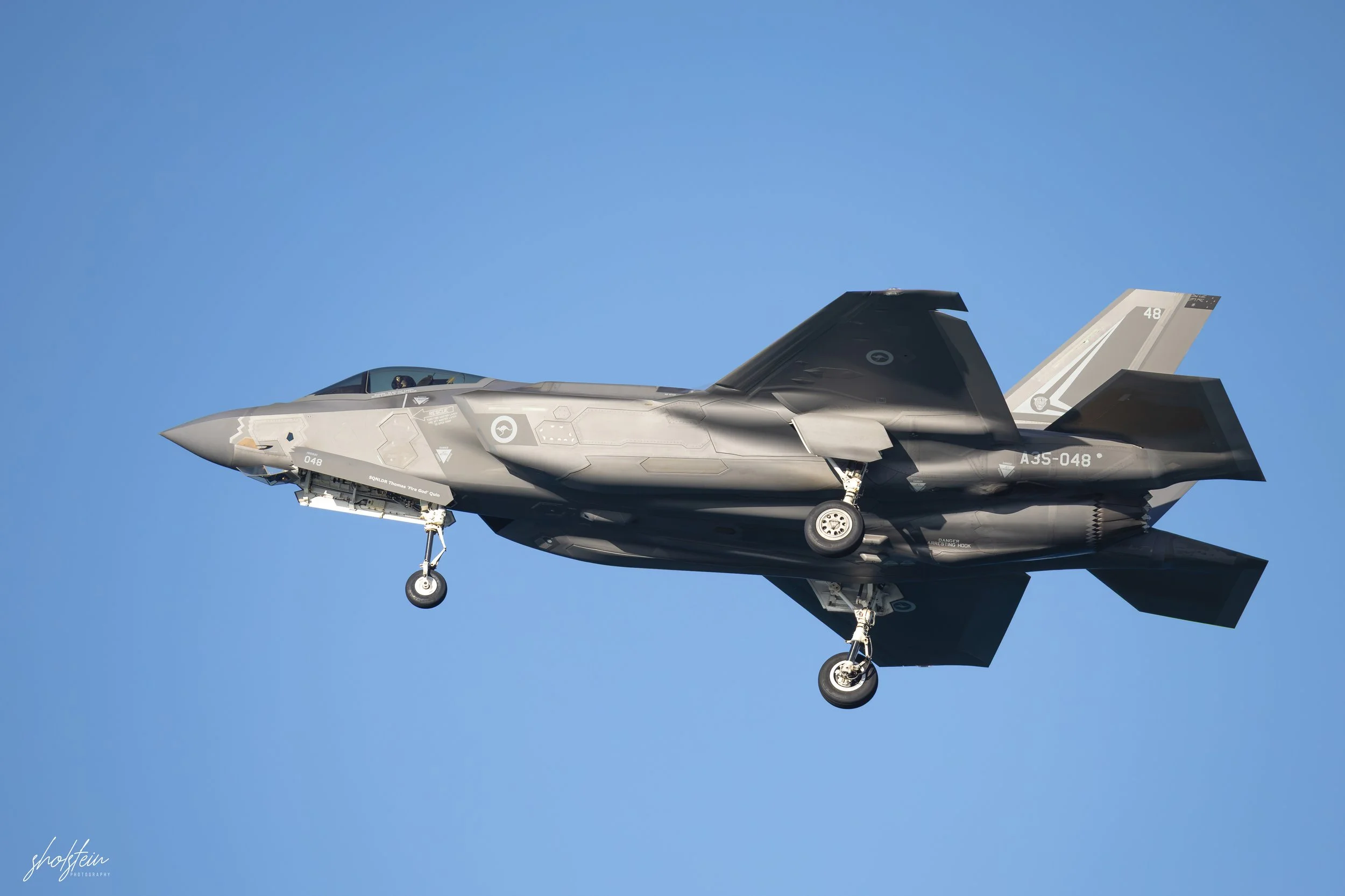 Pacific Airshow 16-8-26p2-1-118-l.jpg