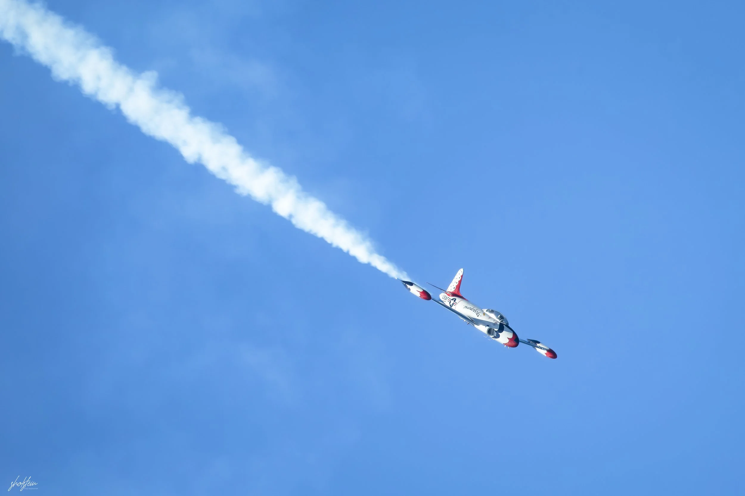 Pacific Airshow 14-8-26-1-92-l.jpg