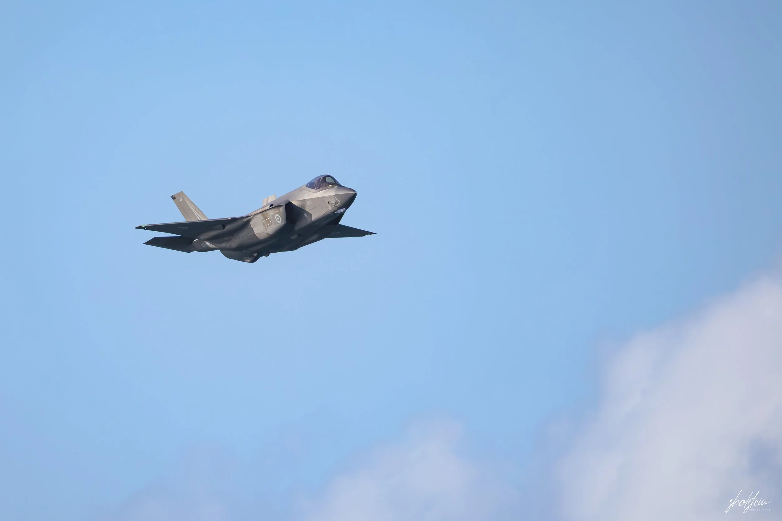 Pacific Airshow 16-8-26p2-1-104-l.jpg