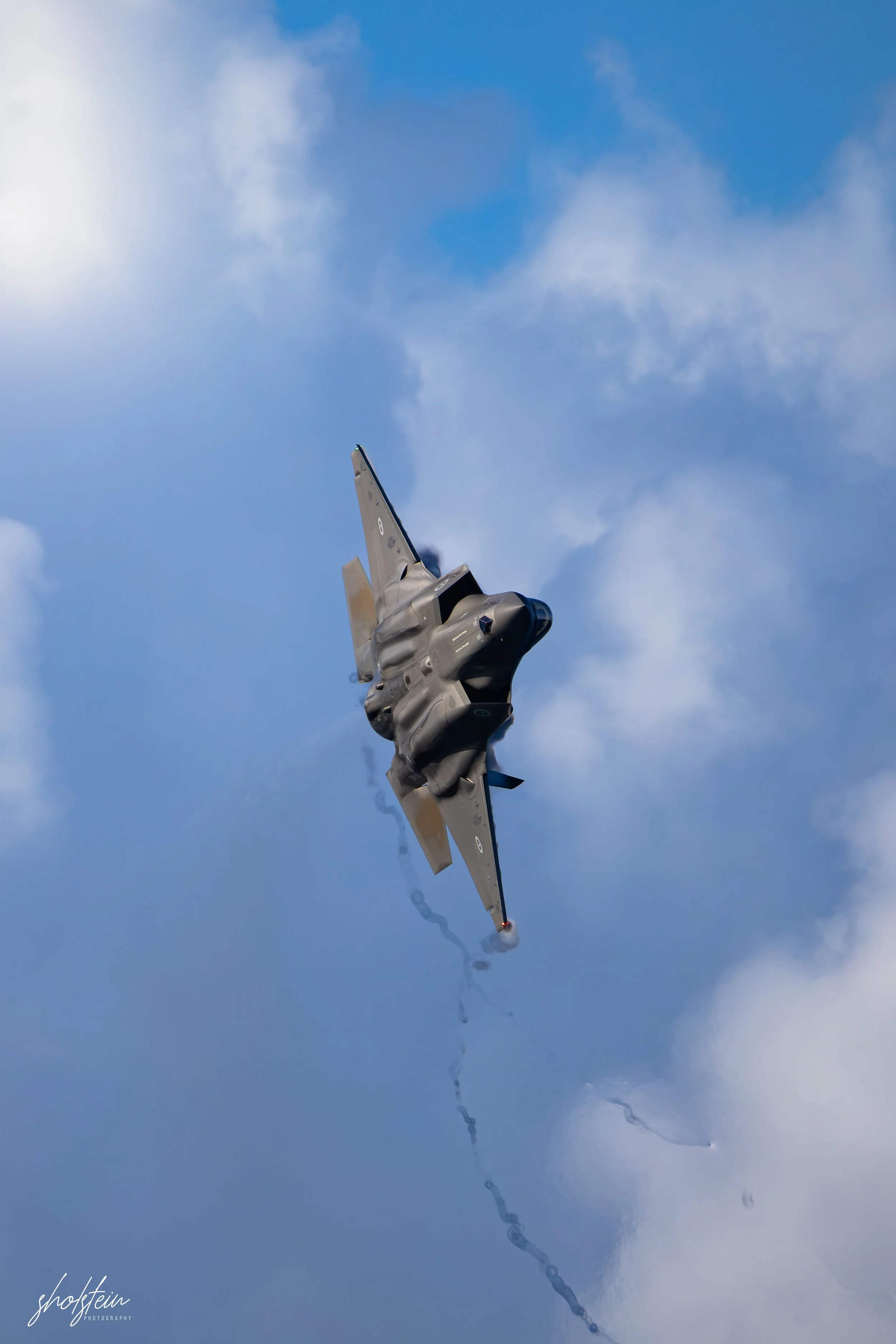 Pacific Airshow 16-8-26p2-1-135-l.jpg