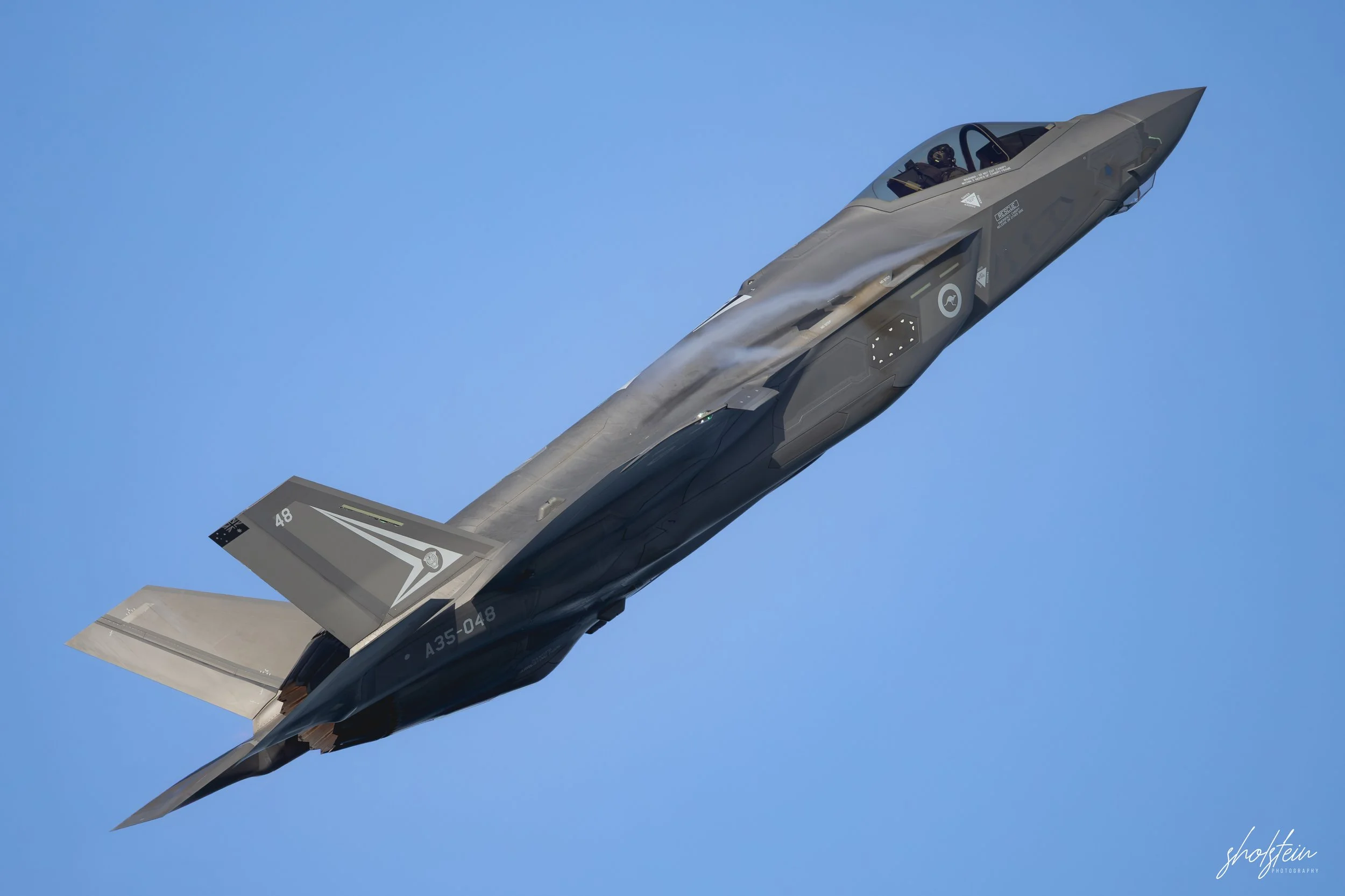 Pacific Airshow 16-8-26p2-1-107-l.jpg