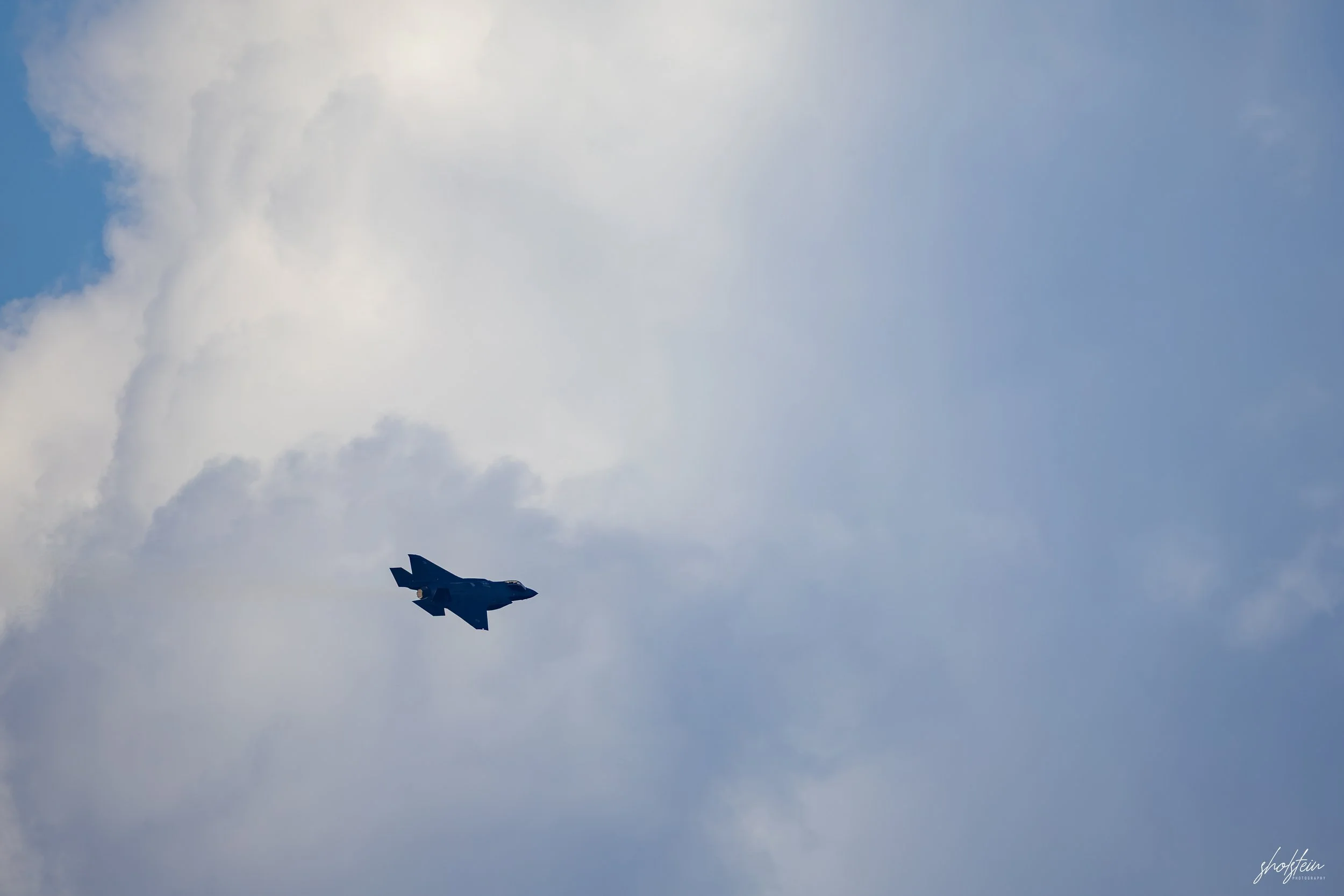 Pacific Airshow 16-8-26p2-1-147-l.jpg