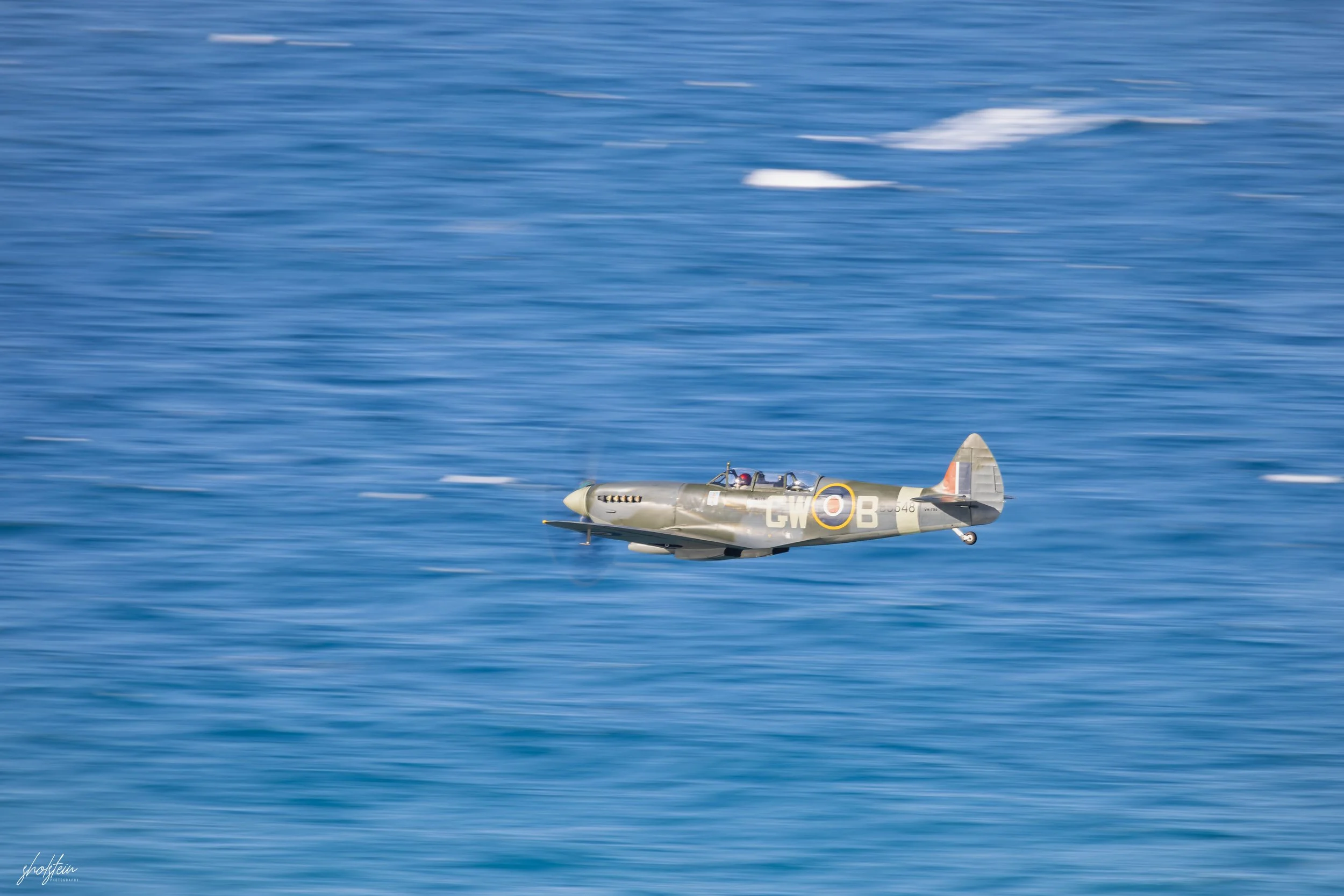 Pacific Airshow 14-8-26-1-137-l.jpg