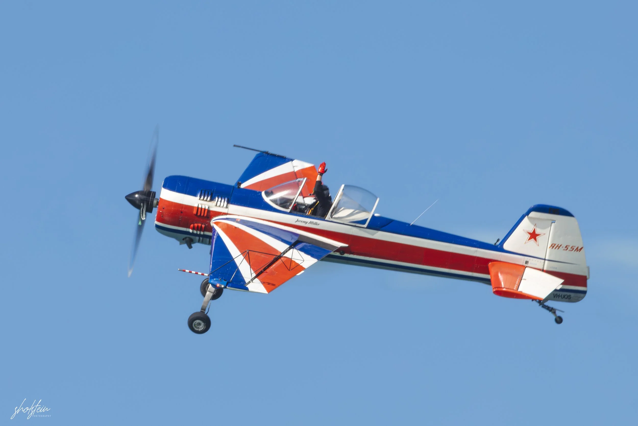 Pacific Airshow 16-8-26p1-1-220-l.jpg