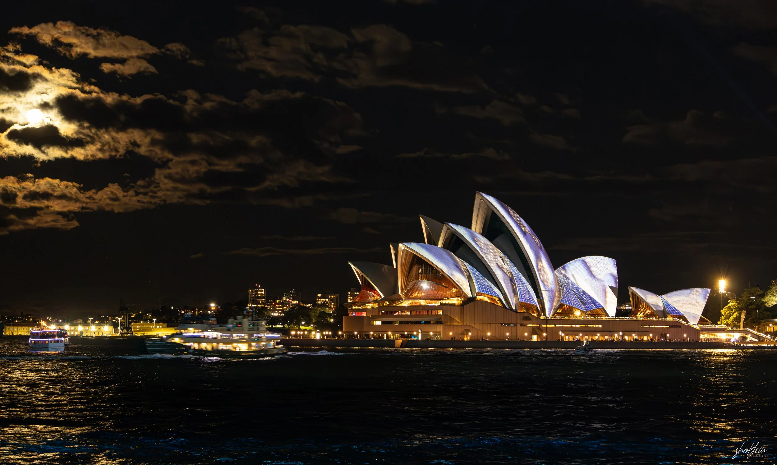 Vivid-Sony Cruise 3-6-26-1-56-l.jpg