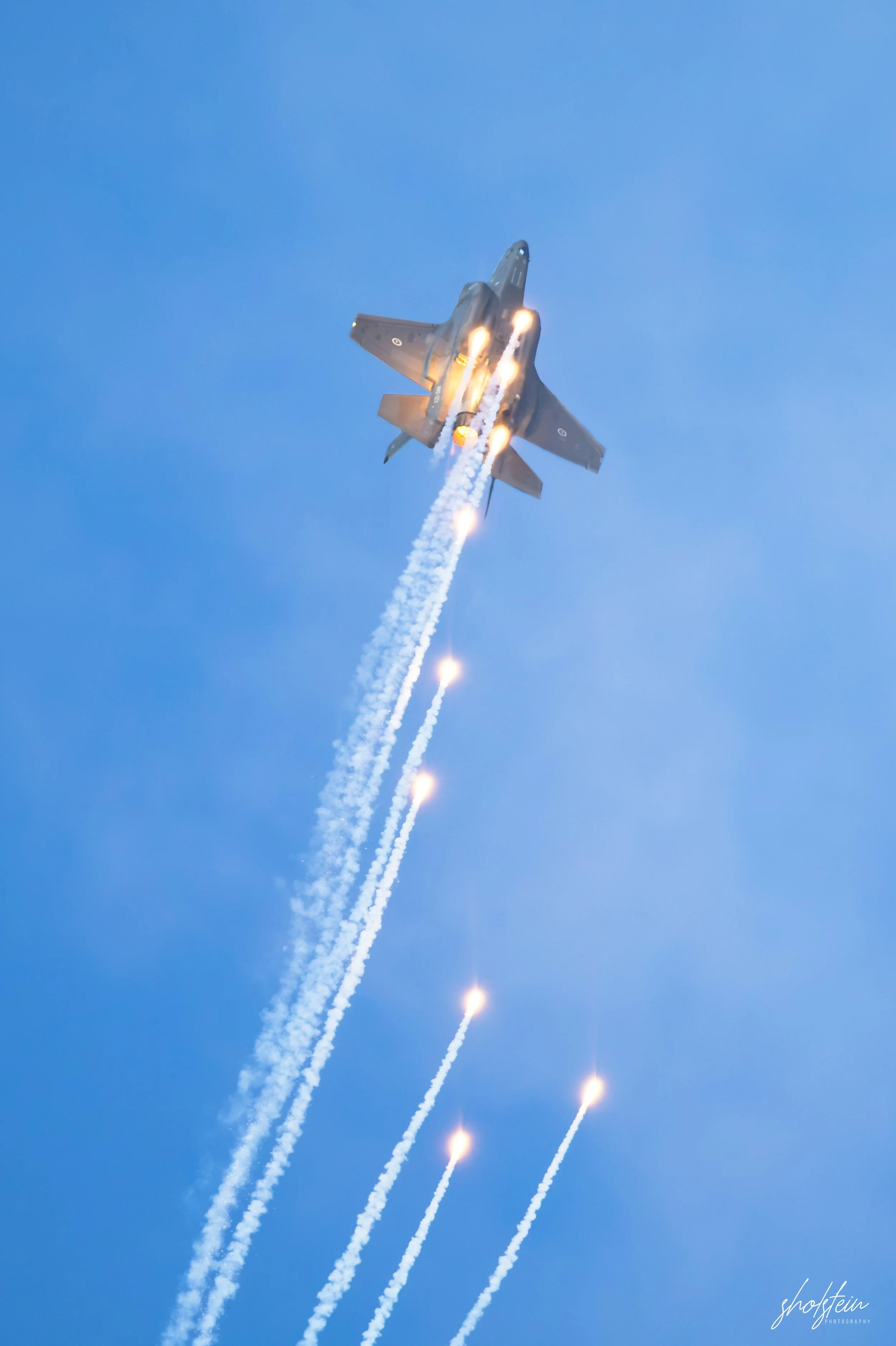 Pacific Airshow 16-8-26p2-1-161-l.jpg