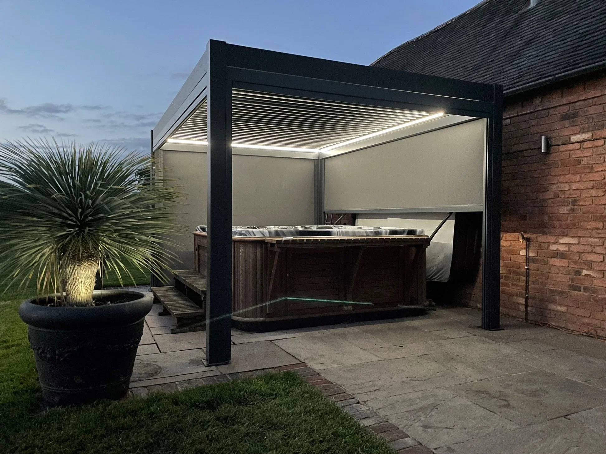 big4space-premium-pergola-motorised-roof-led-all-sides-screens-348832.webp