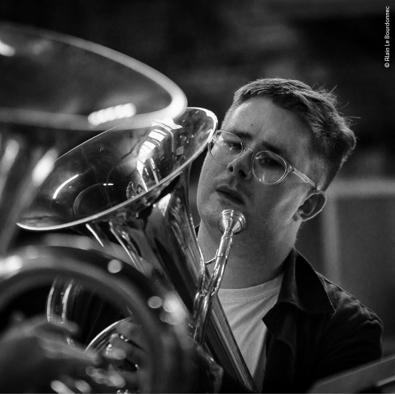 Martin Lee Thompson - Eufónio