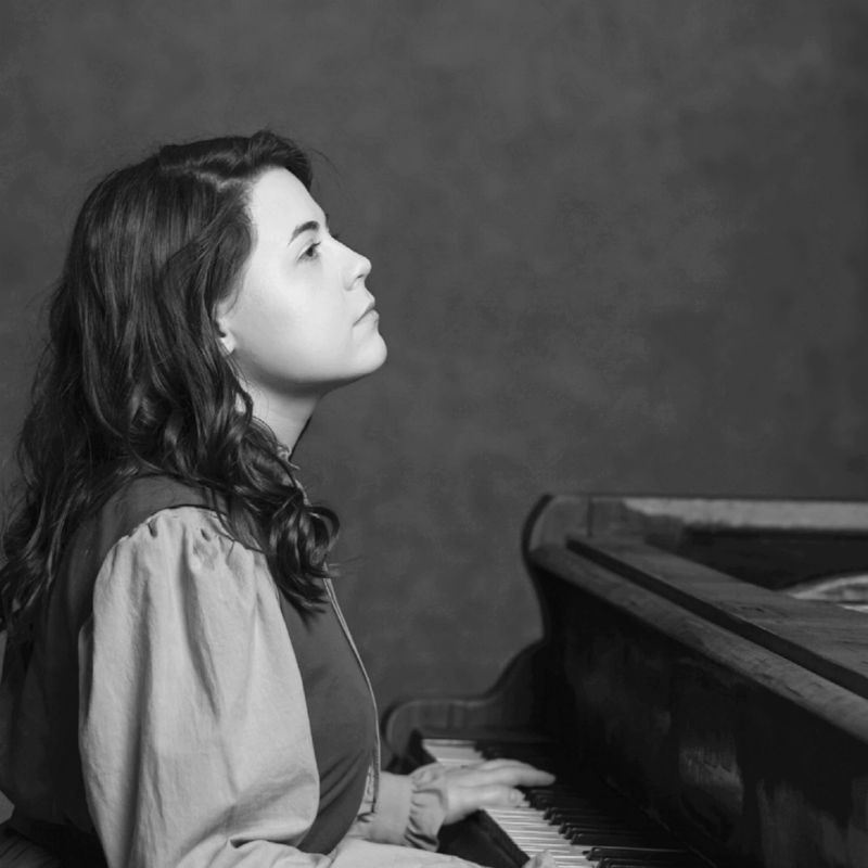 Maria Derevyagina - Piano