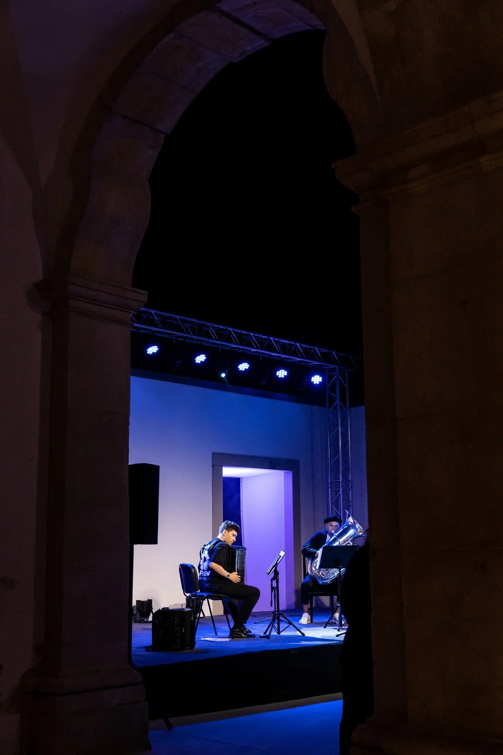 Gravissimo-20210823-SurrealisticDiscussion-DavideSilva-50-LowRes.jpg