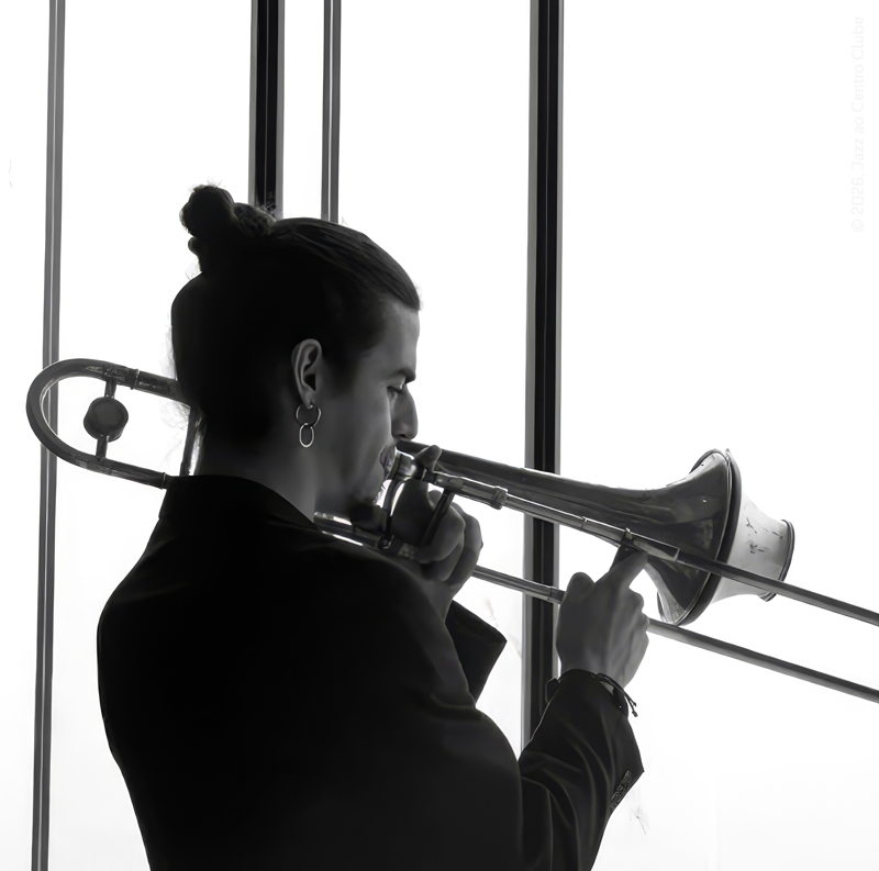 Gil Silva - Trombone