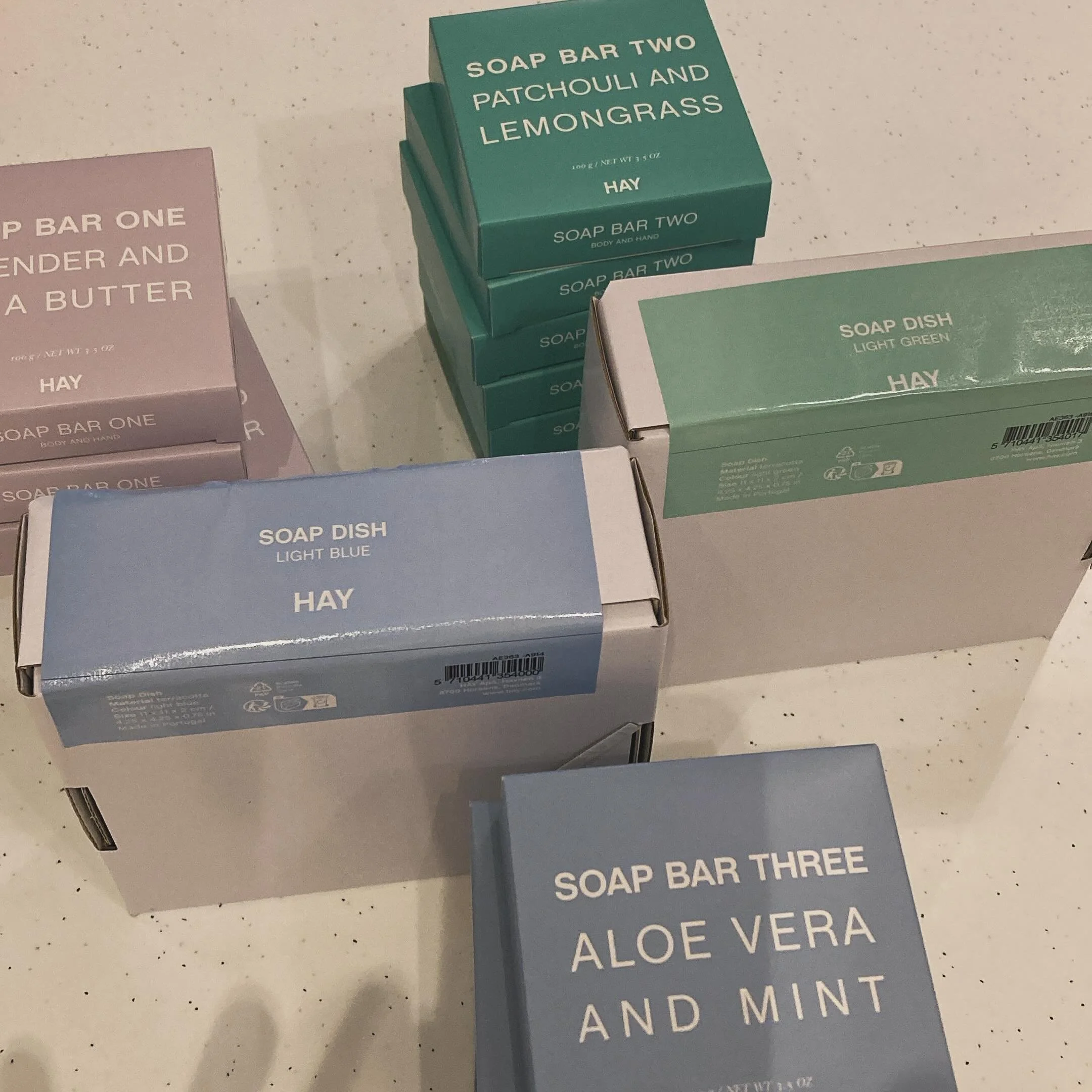 Heerlijke zepen van HAY! Met soap dish🛁