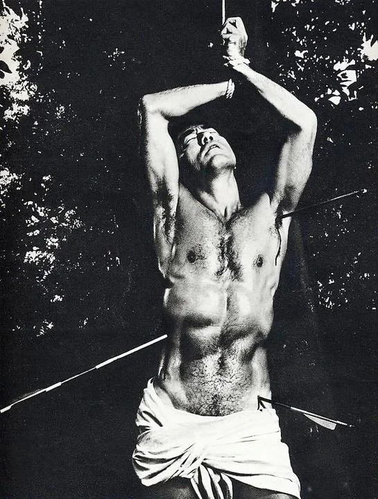 kishin-shinoyama-yukio-mishima-as-st-sebastian-1968-v0-6zc1l17o886g1.jpeg