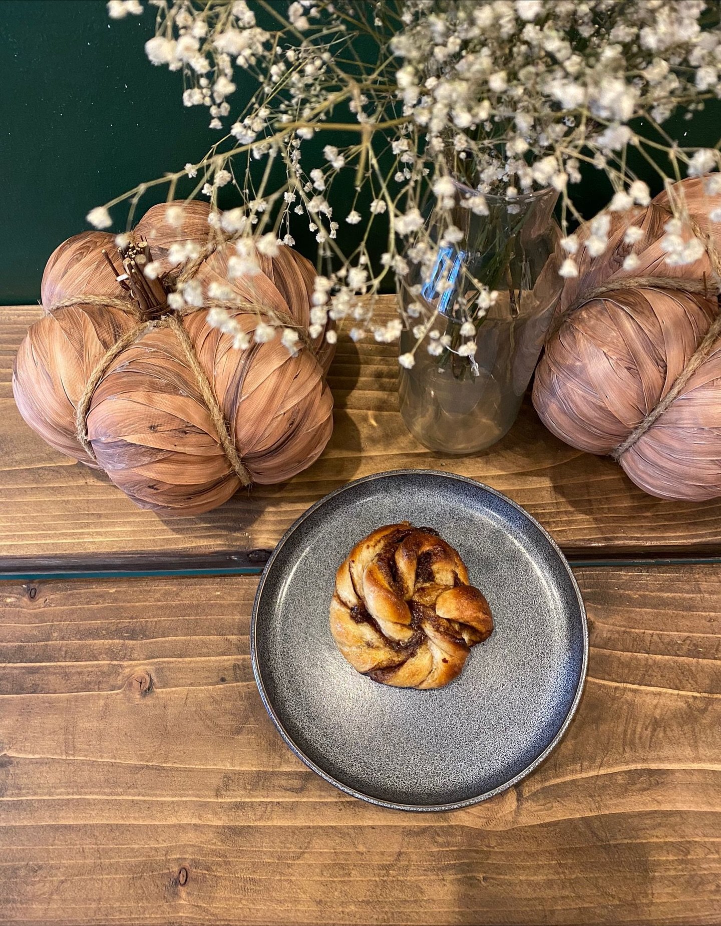 The day has finally come&hellip; our dream of making our own Cardamom Knots in the filo kitchen has happened. 

Beautiful homemade Cardamom Knots available today at filo 🫶🏻